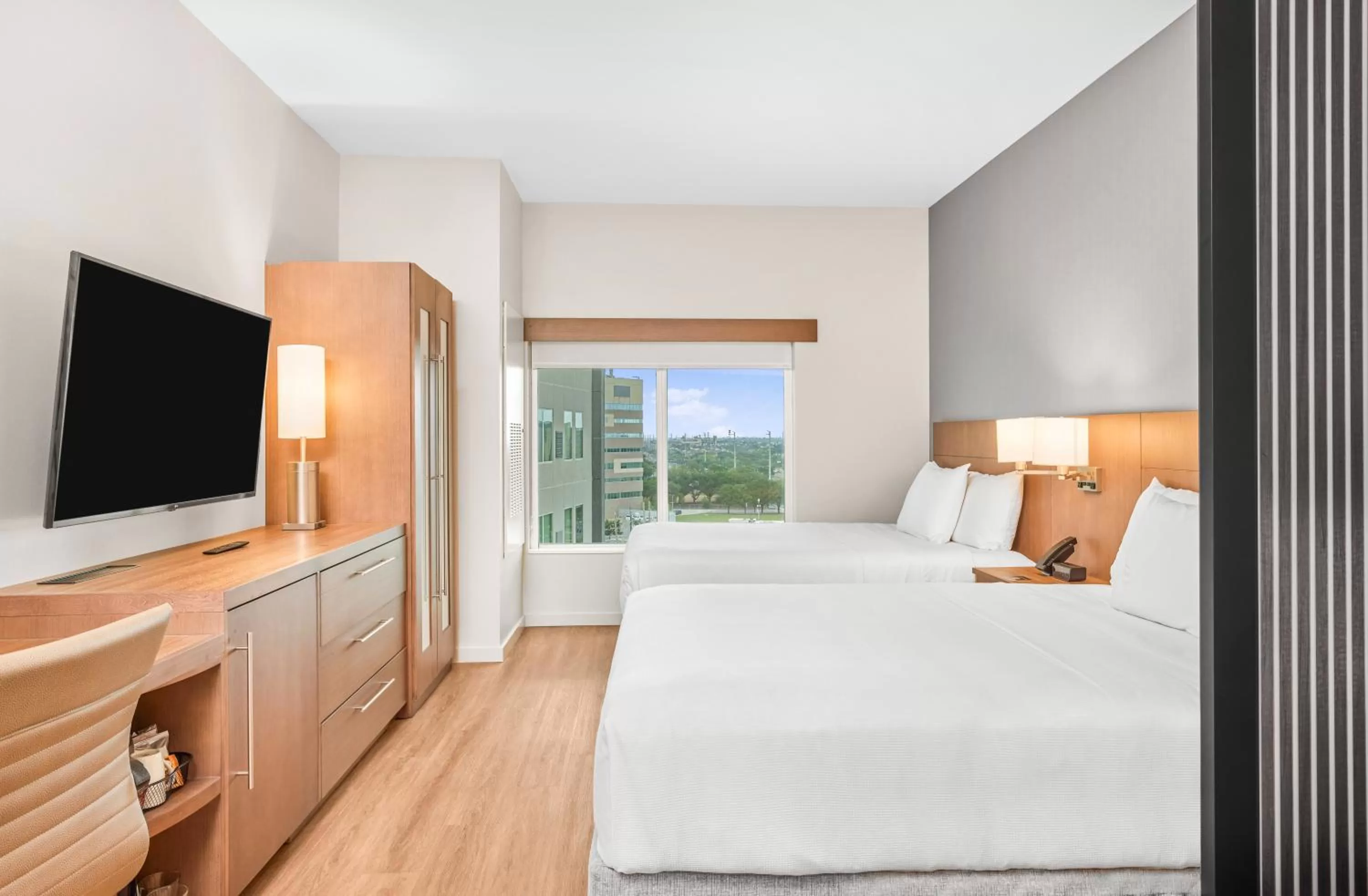 View (from property/room), Bed in Hyatt Place Houston Medical Center