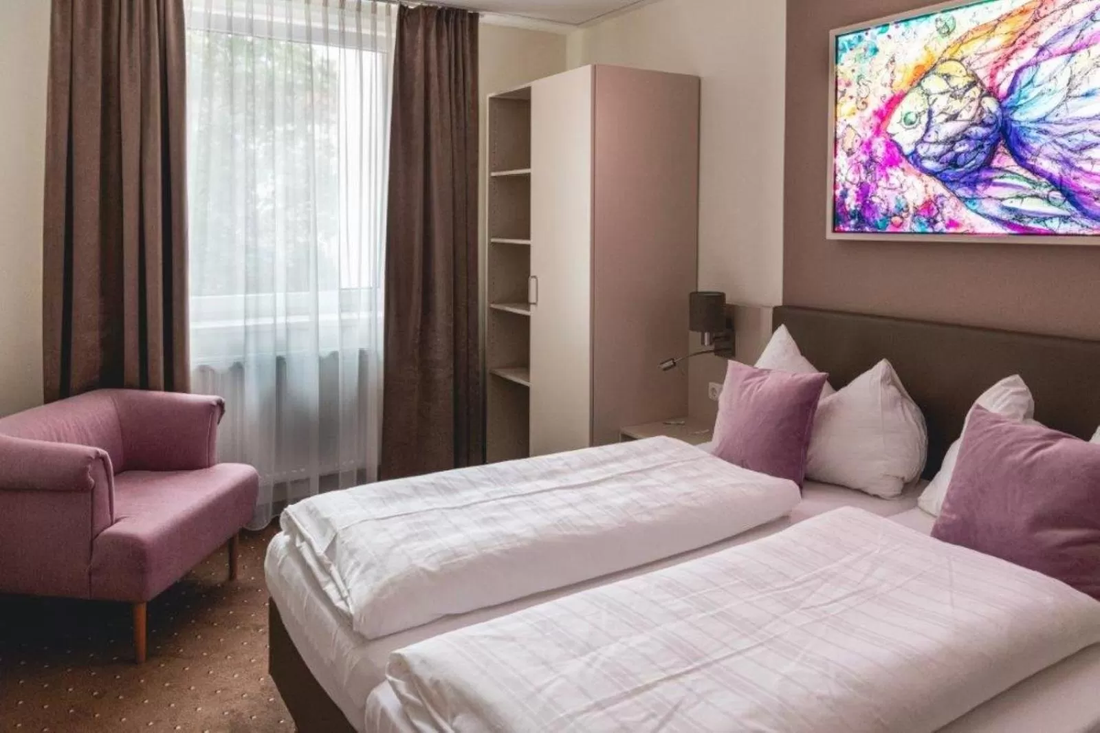 Photo of the whole room, Bed in Hotel Lokomotive