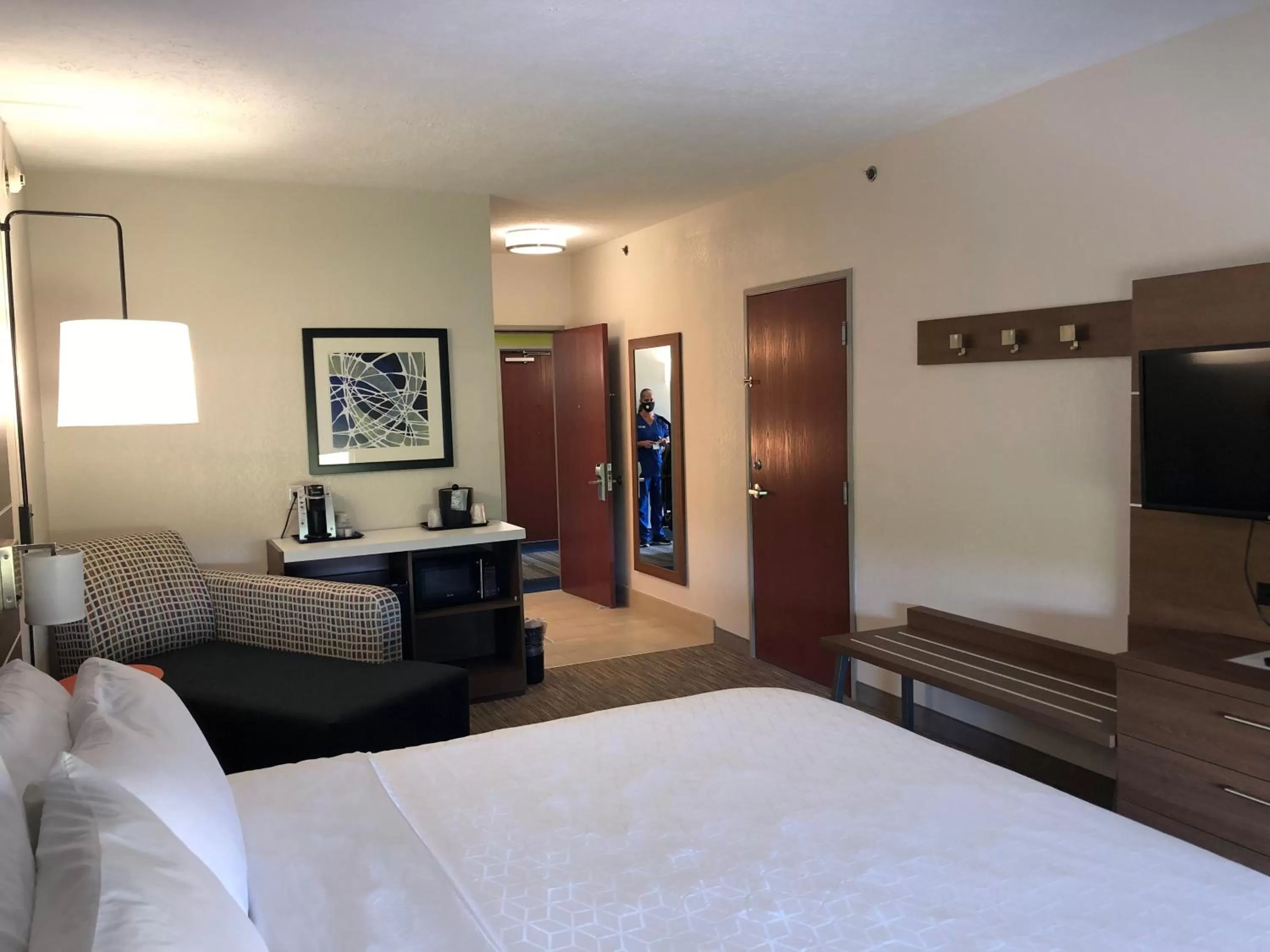 Photo of the whole room, Bed in Holiday Inn Express Hotel & Suites Franklin by IHG