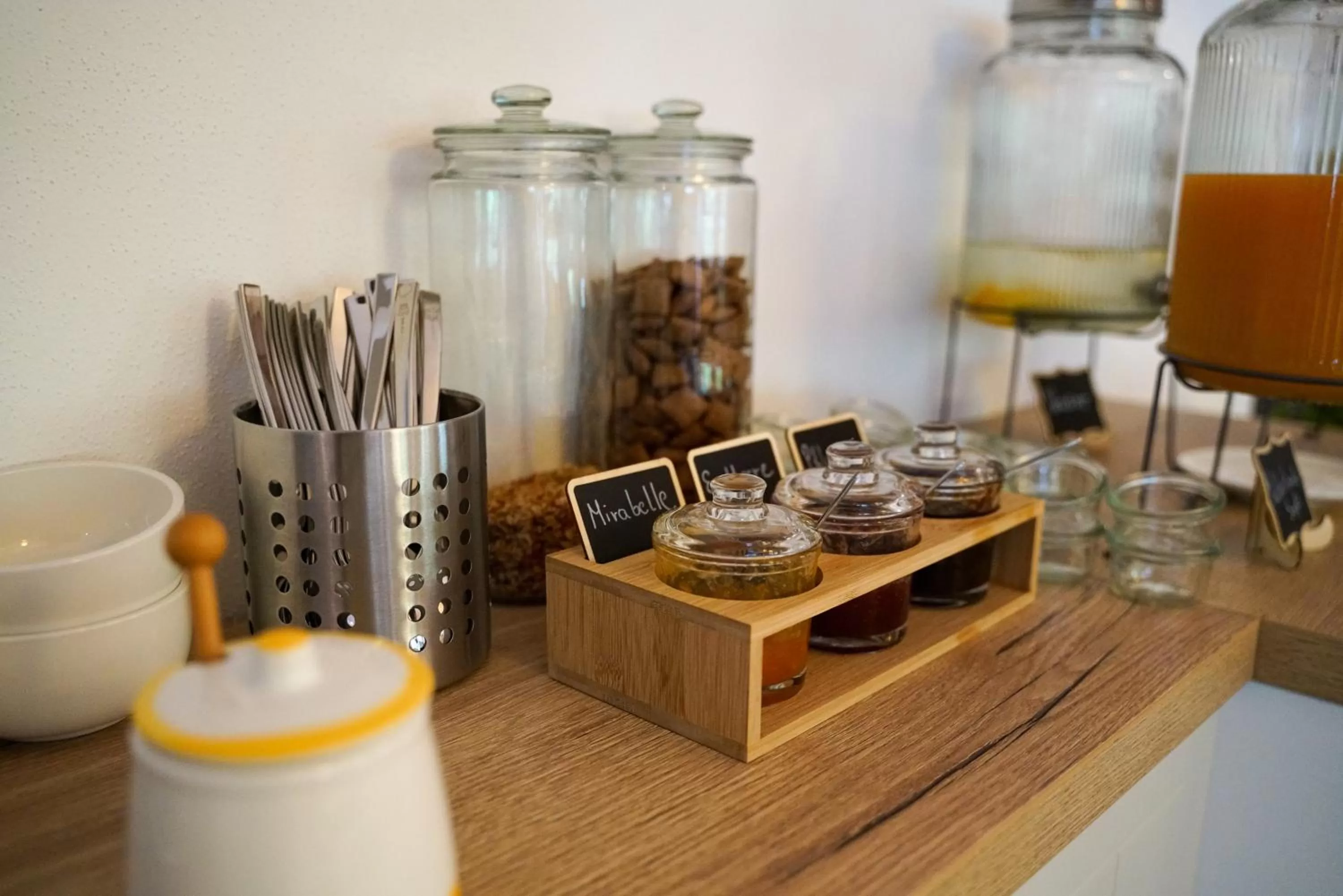 Kitchen/Kitchenette in Ley Hotel