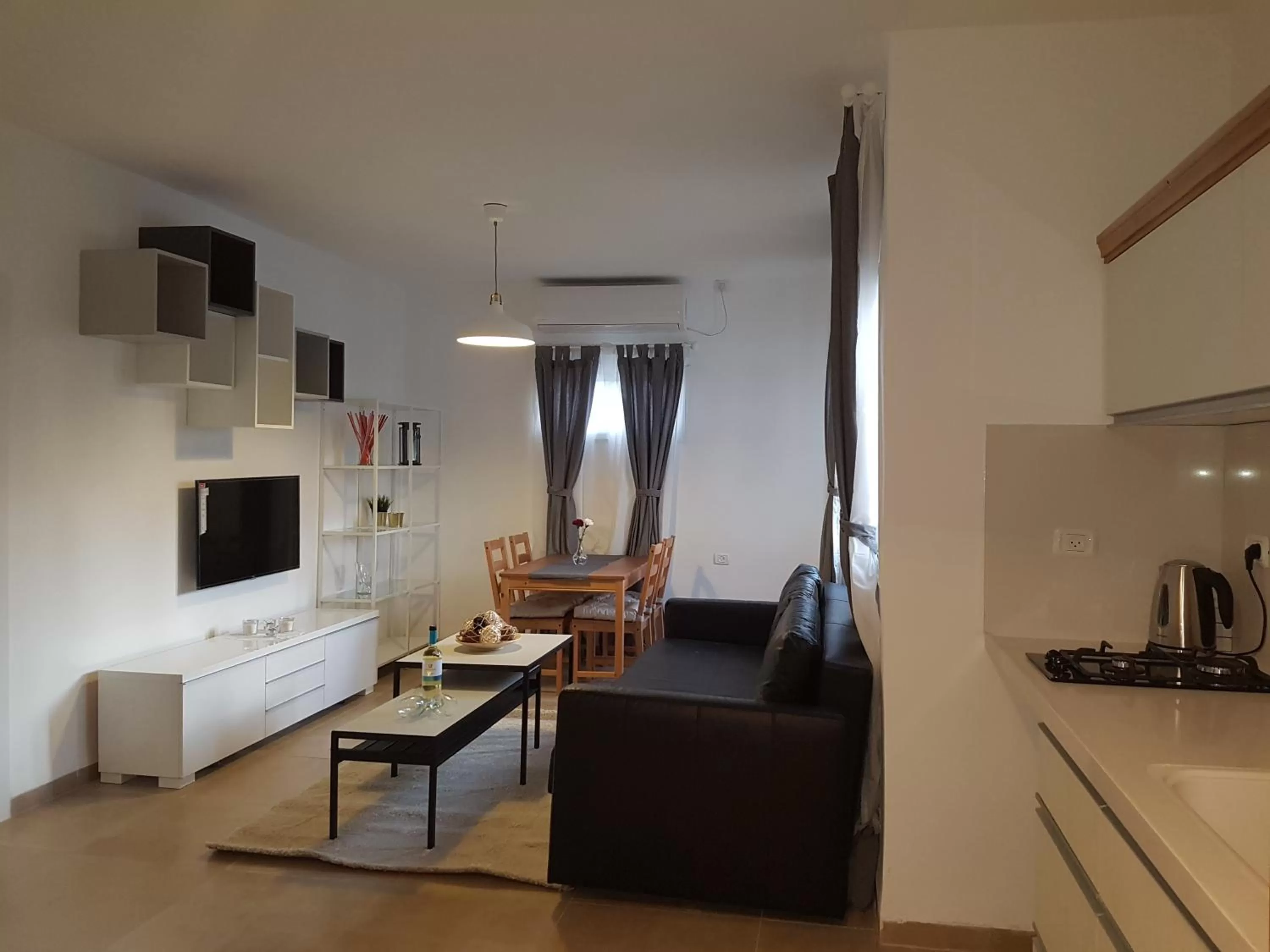 Living room in אבני החושן- Avnei Hoshen