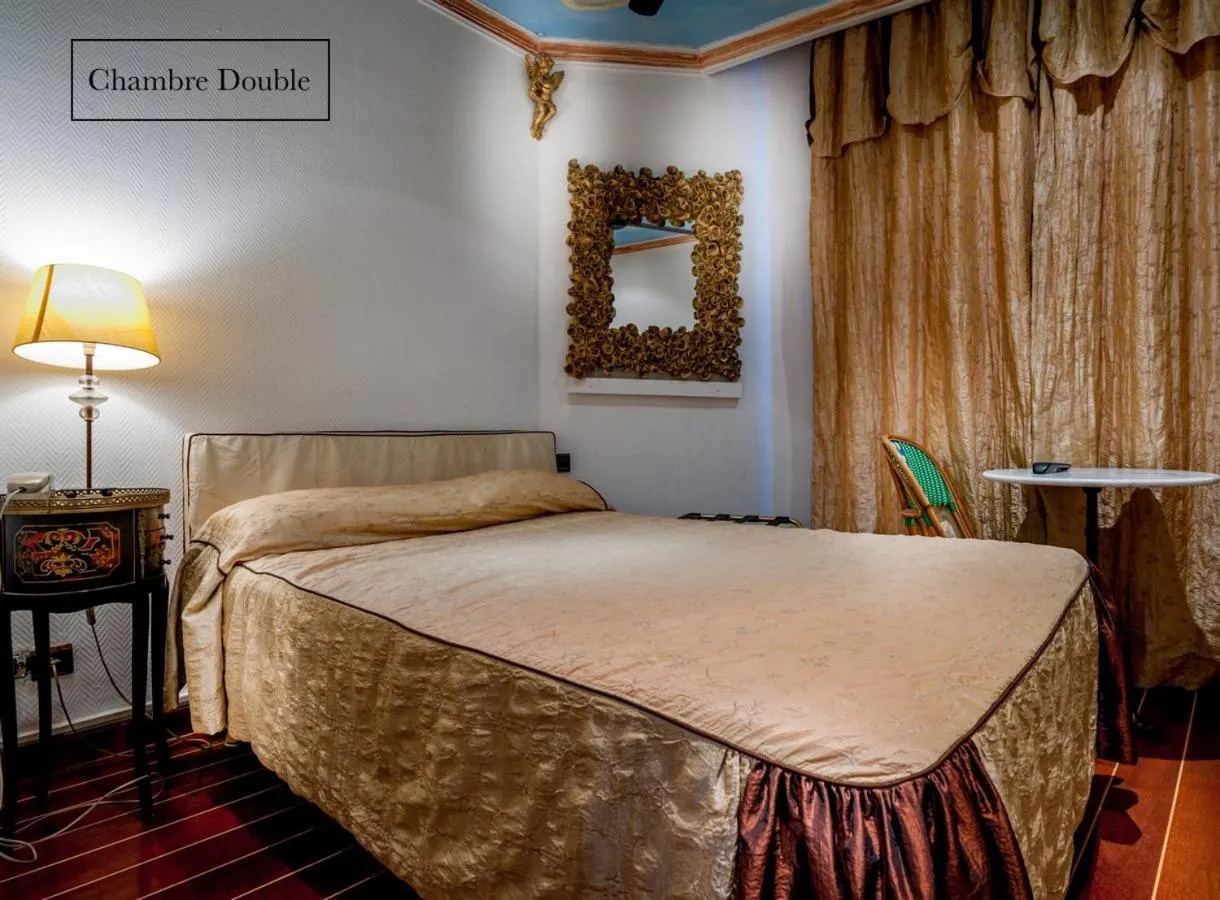 Bedroom, Bed in Grand Hôtel du Bel Air