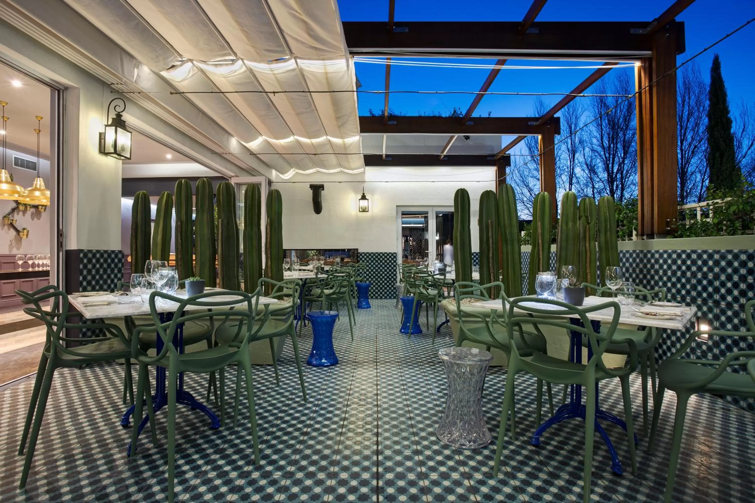 Restaurant/places to eat in Majeka House Boutique Hotel by The Living Journey Collection