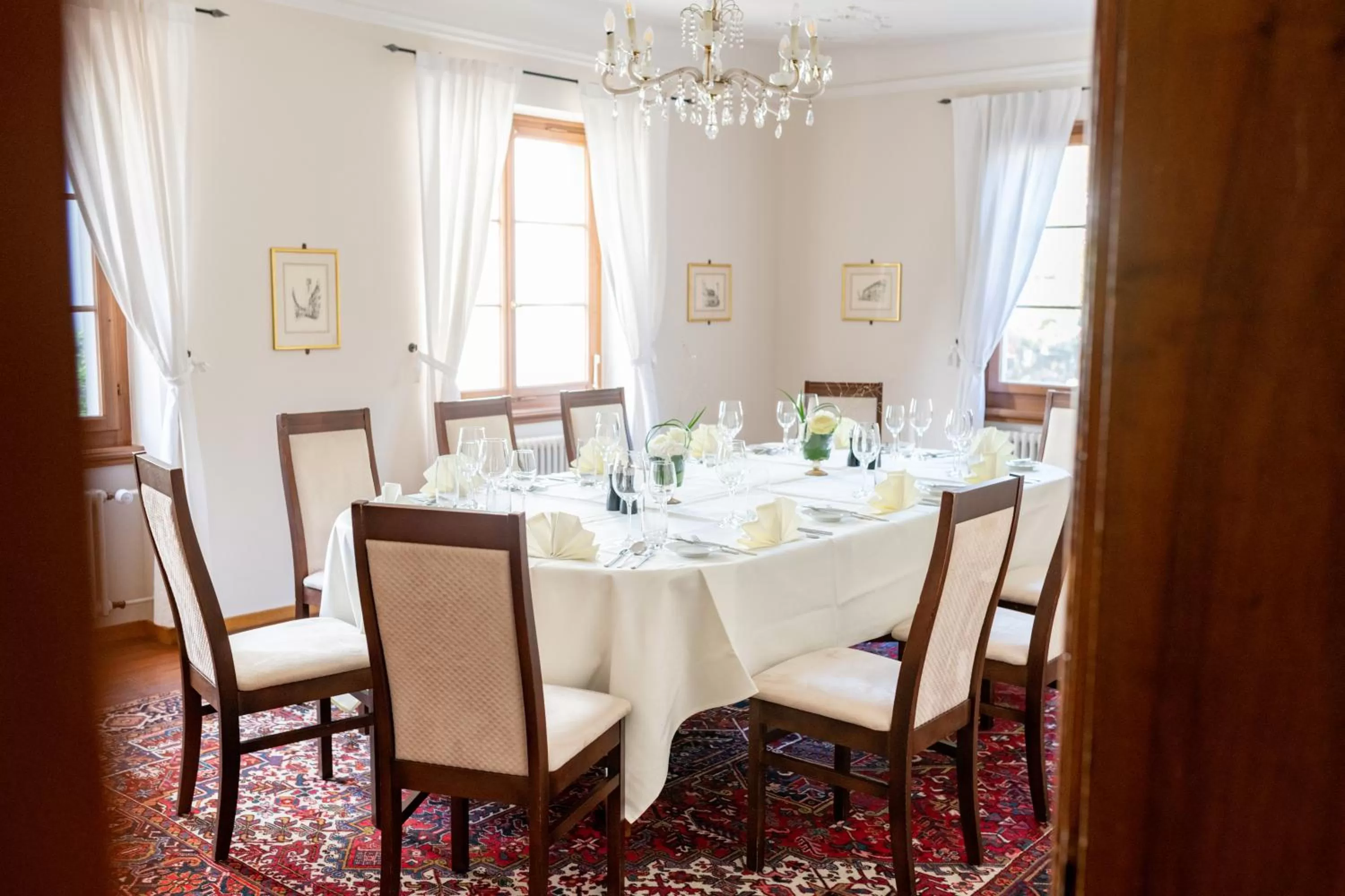 Restaurant/places to eat in Hotel zum goldenen Kreuz