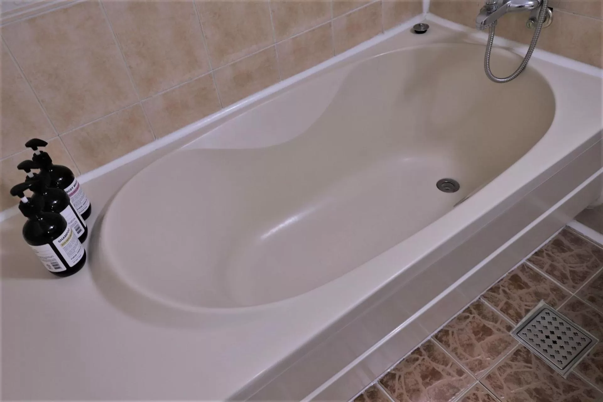 Hot Tub in Hani Motel