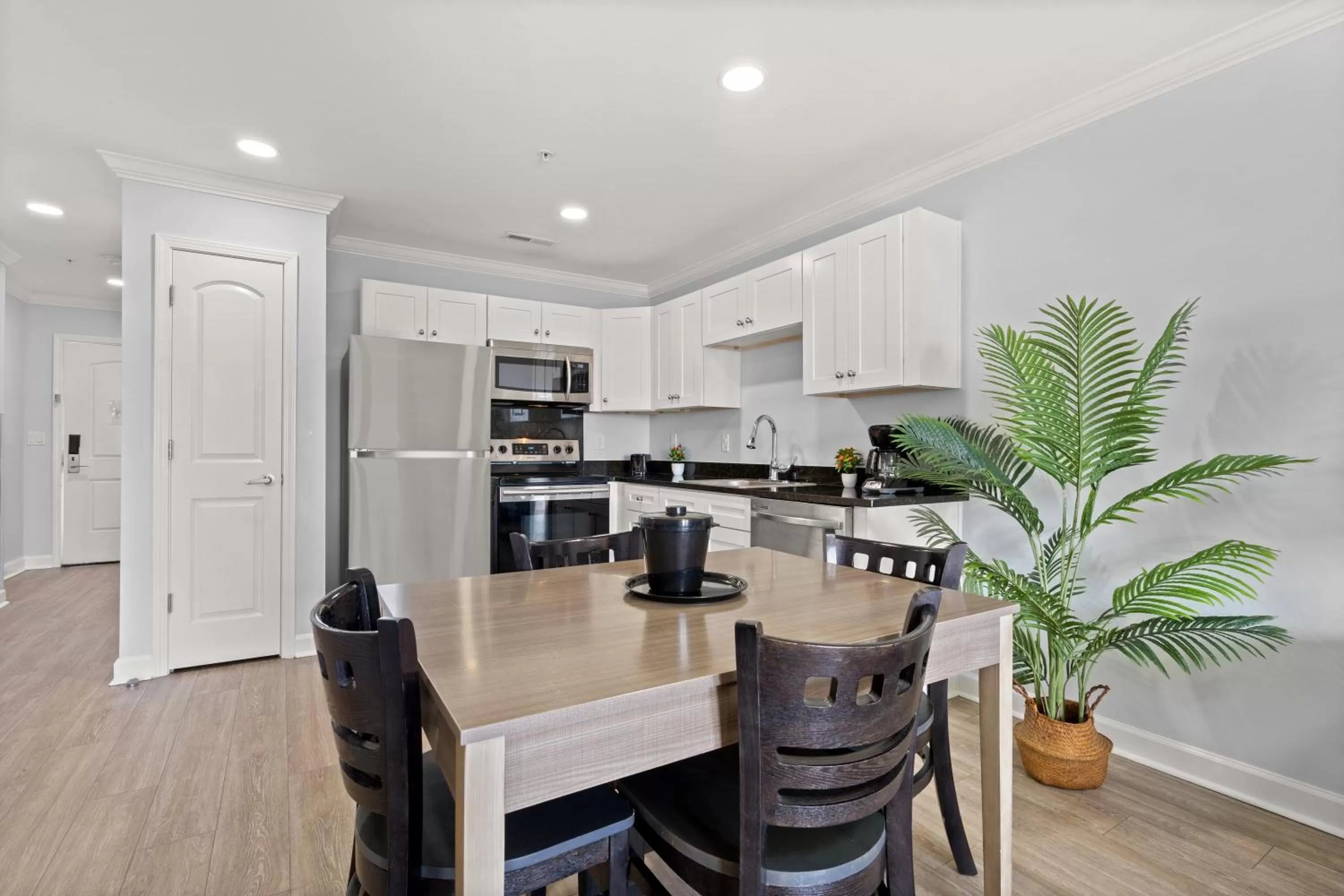 Dining area in Ocean Escape Condos