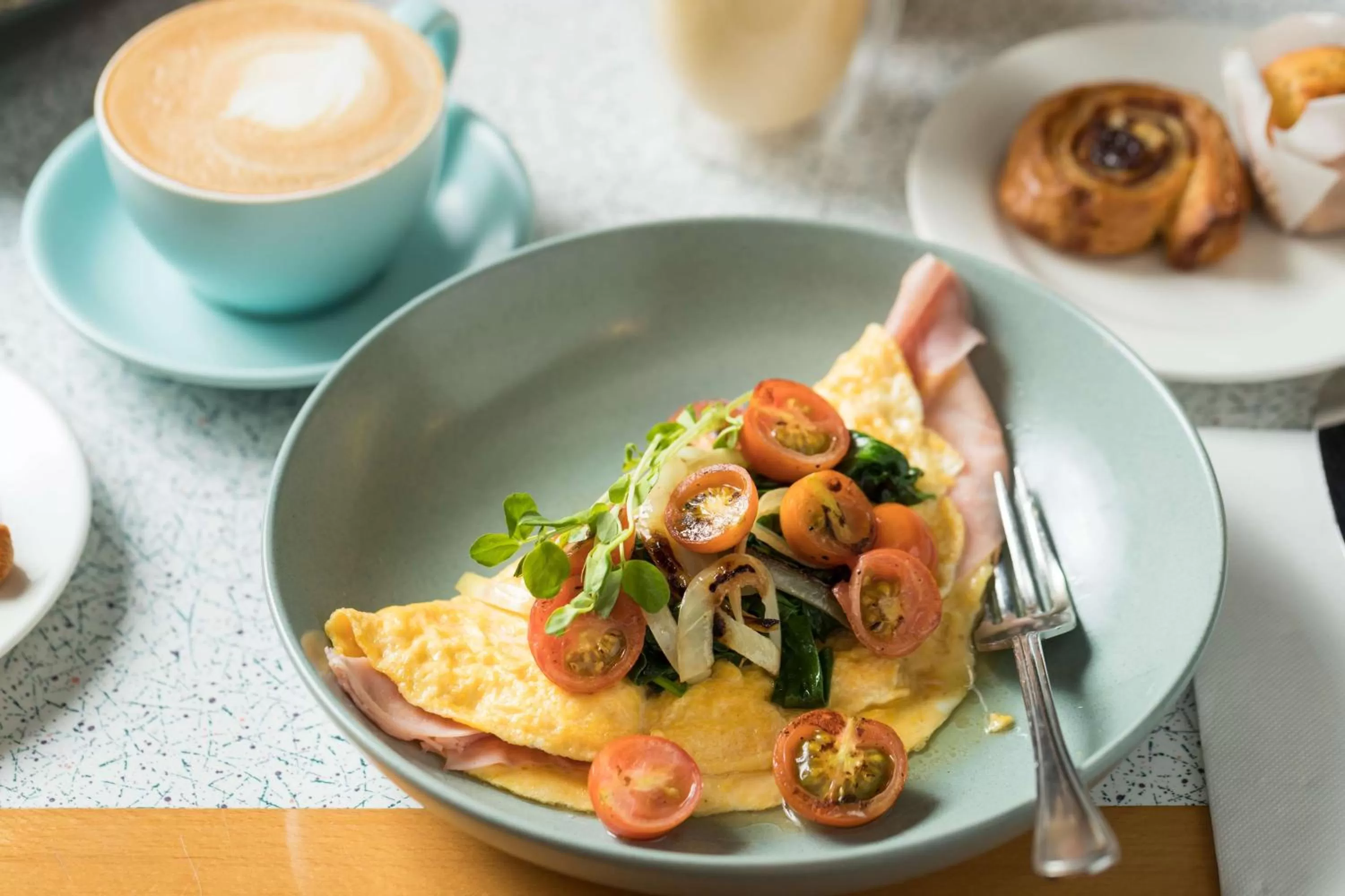 Restaurant/places to eat in Rydges Darwin Central