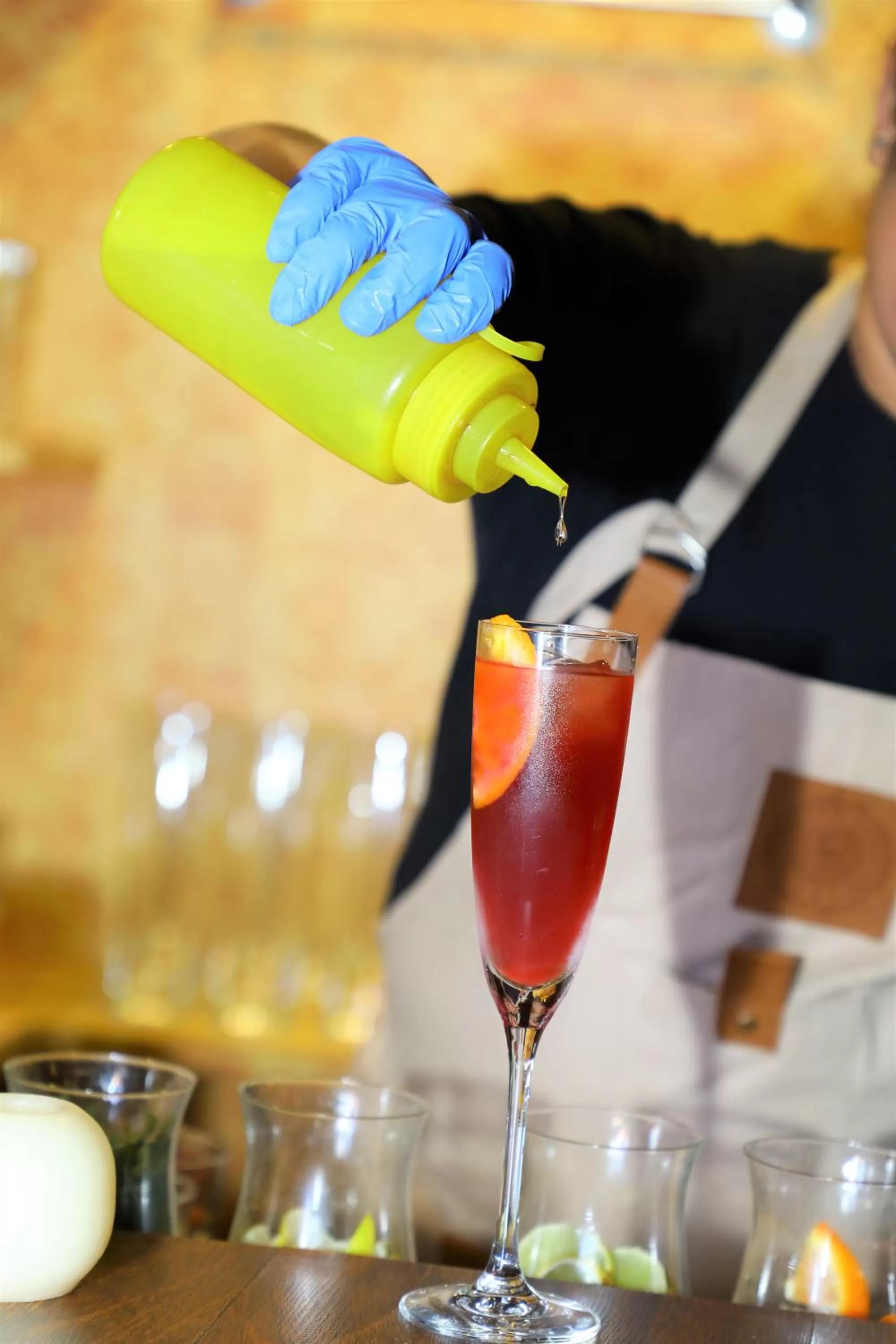 Lounge or bar in Novotel Chennai OMR