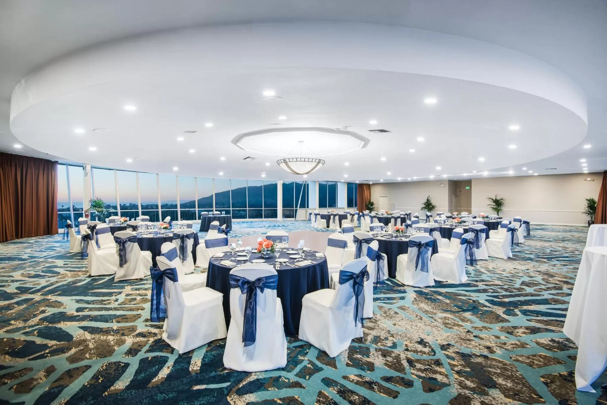 Banquet/Function facilities in Crowne Plaza Ventura Beach by IHG