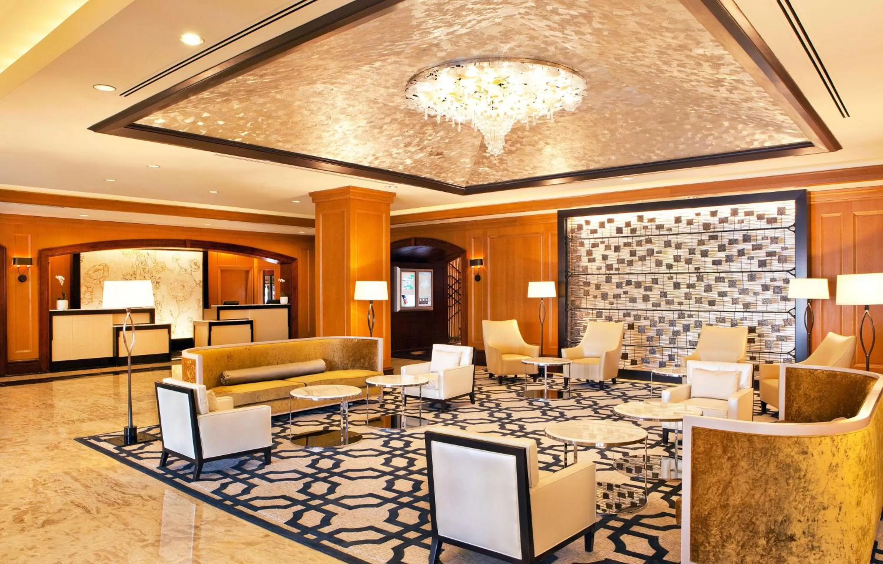 Lobby or reception in Hilton Short Hills
