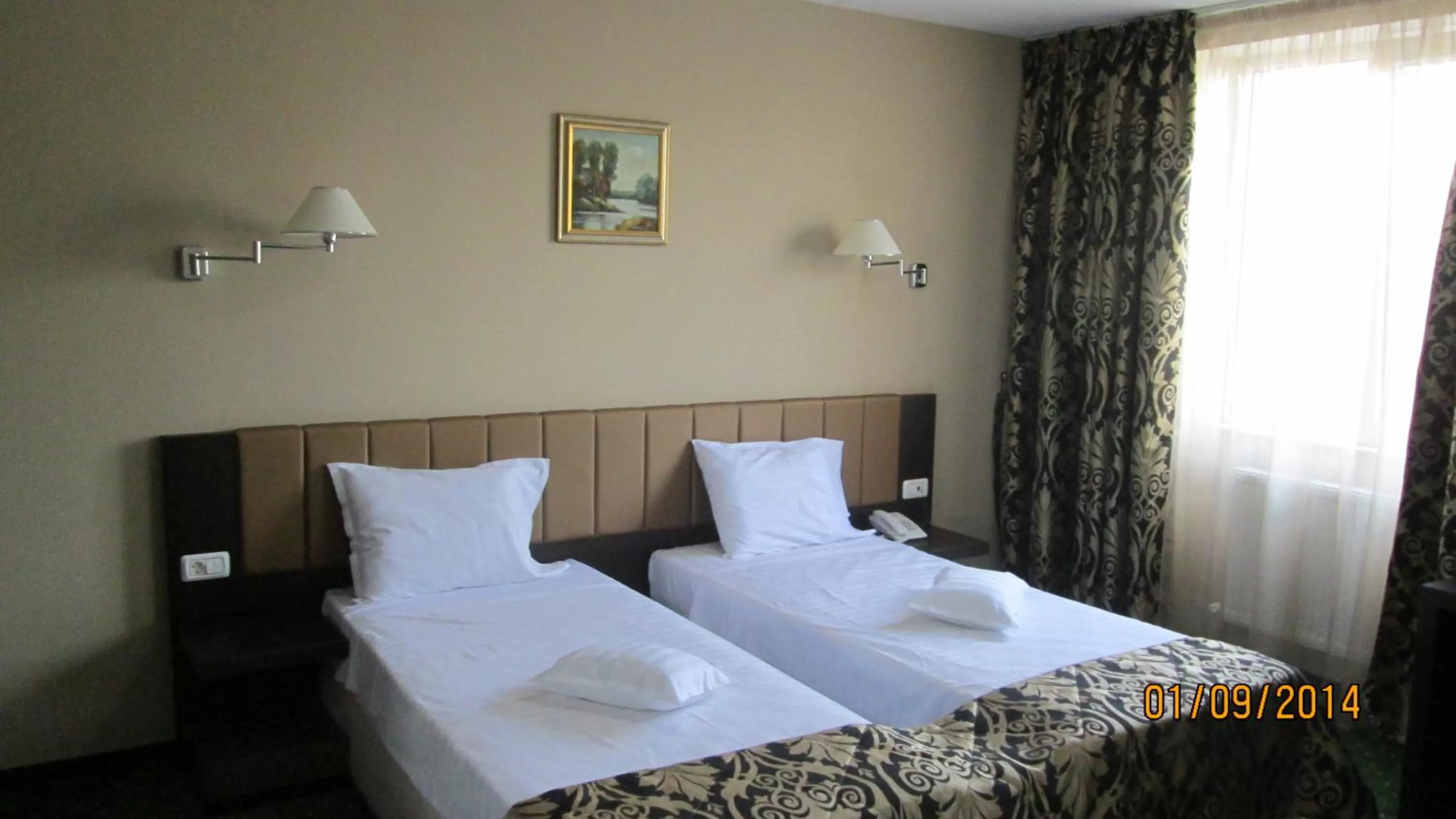 Day, Bed in Hotel Bistrita