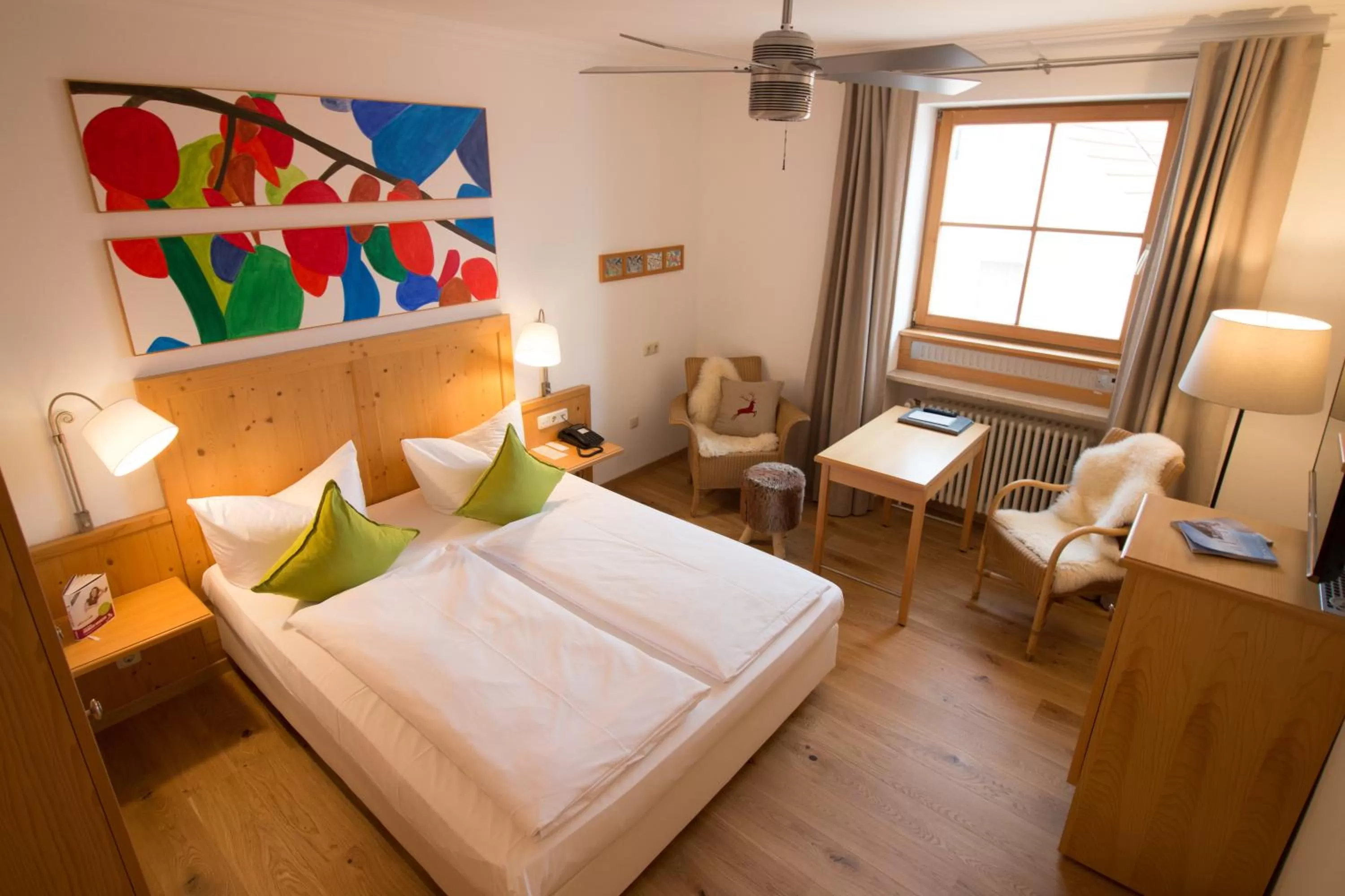 Photo of the whole room, Room Photo in Romantik Hotel Hirschen