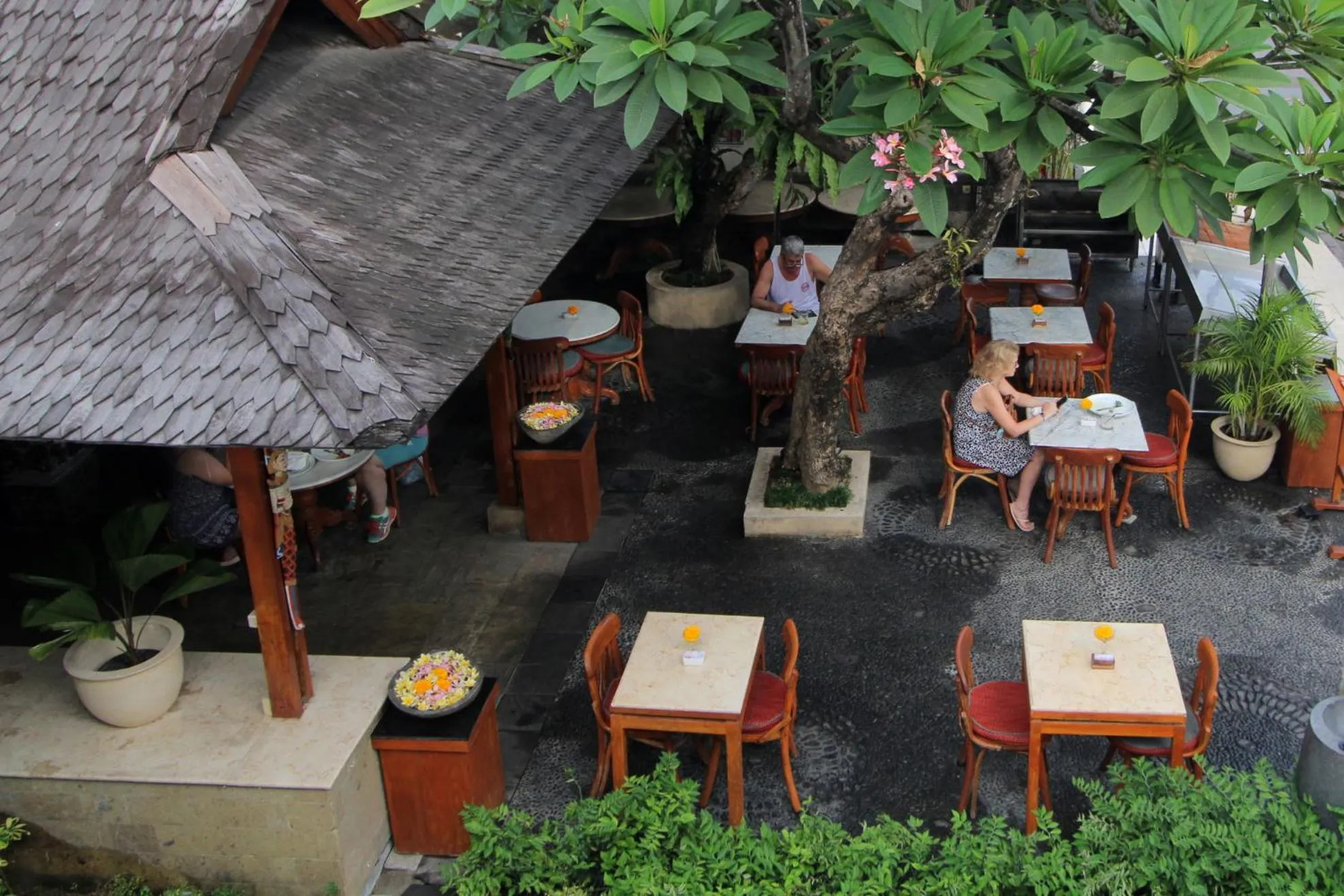 Restaurant/places to eat in Rama Garden Hotel Bali