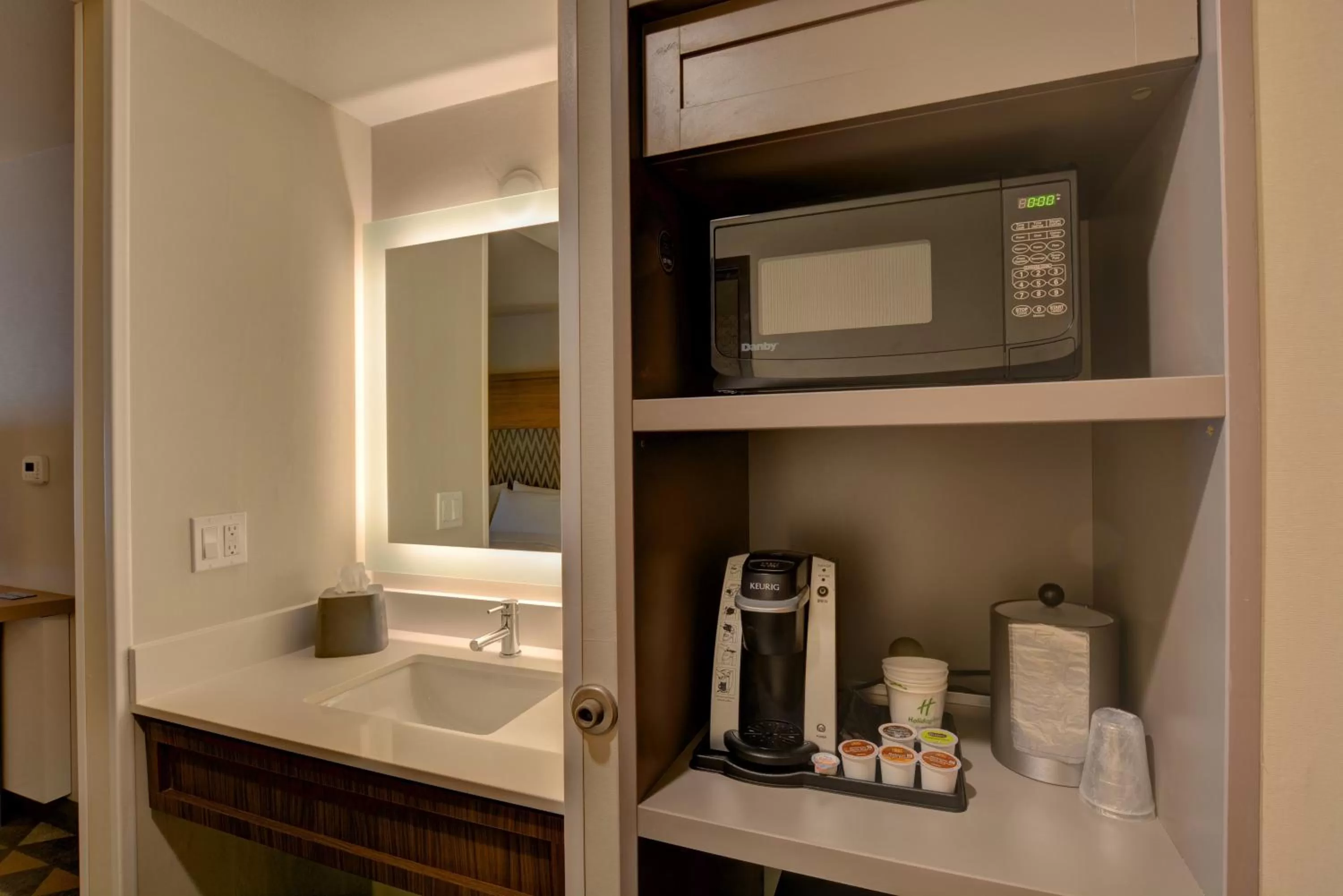 Photo of the whole room in Holiday Inn - Salem by IHG