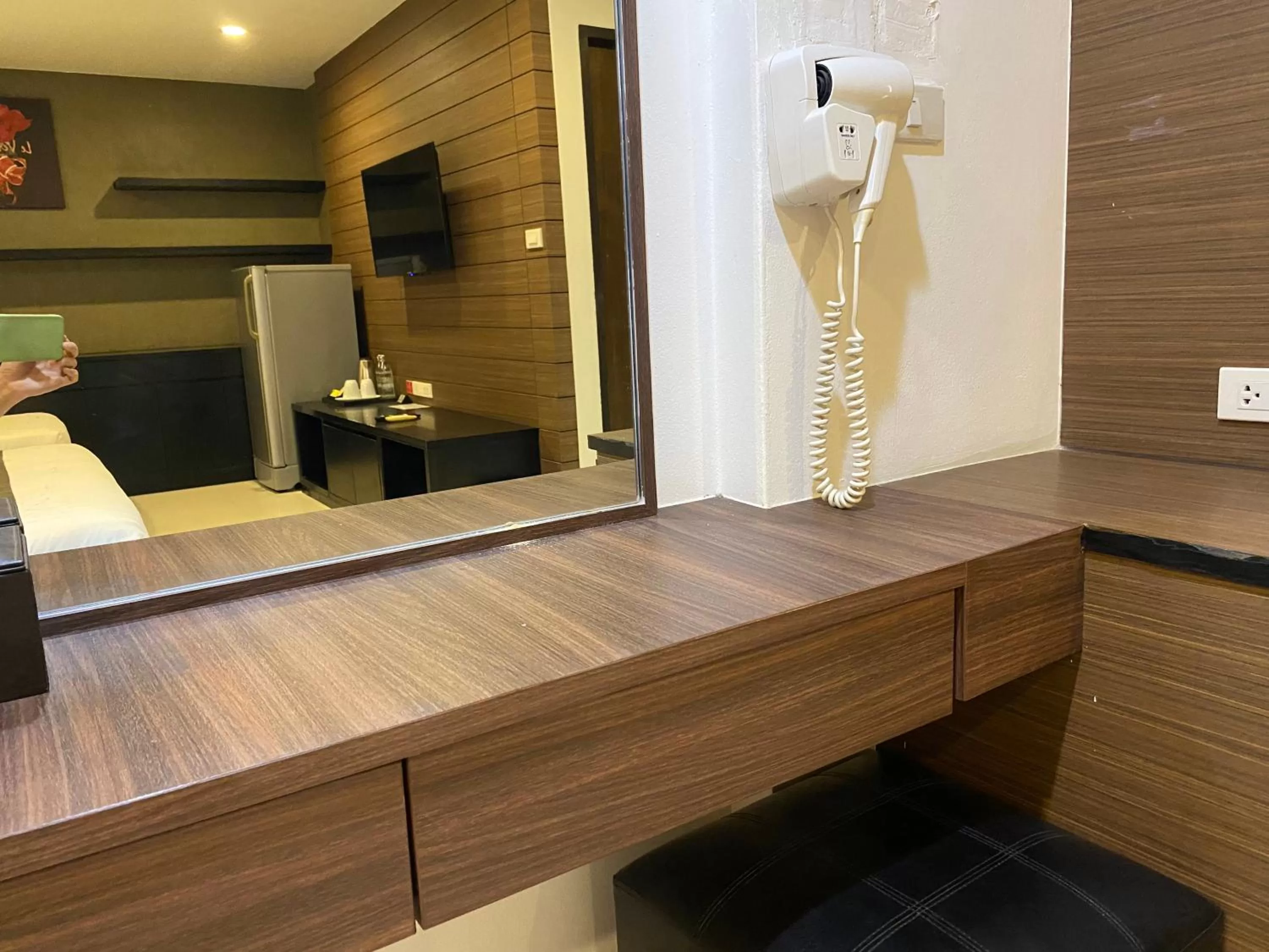 heating in Le Vernissage by Goad Avadhess Hospitality