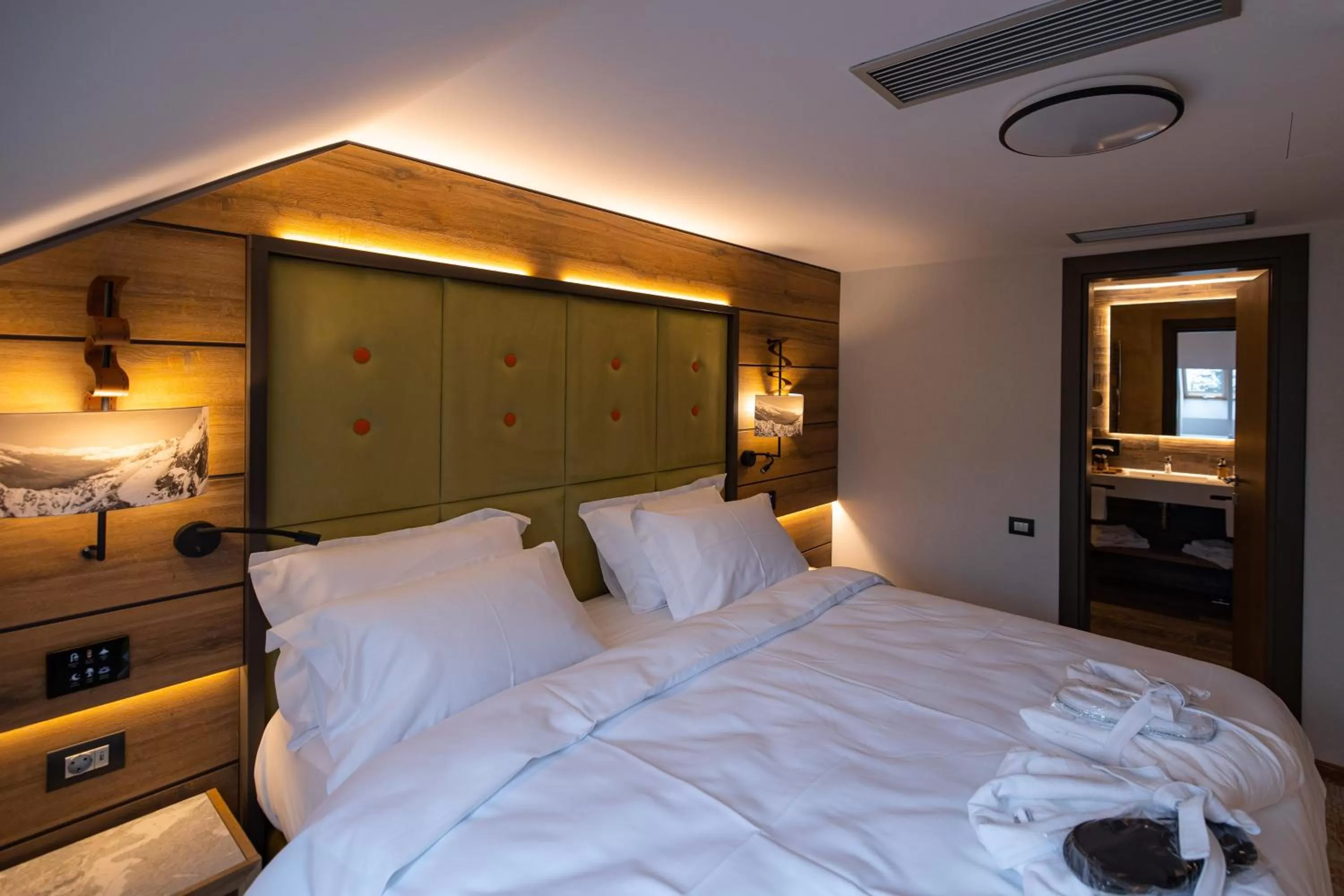 Bed in Hotel Belmont & Spa