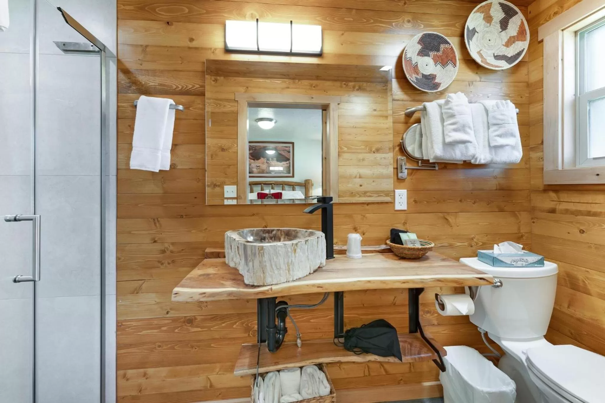 Shower in Stone Lizard Lodge
