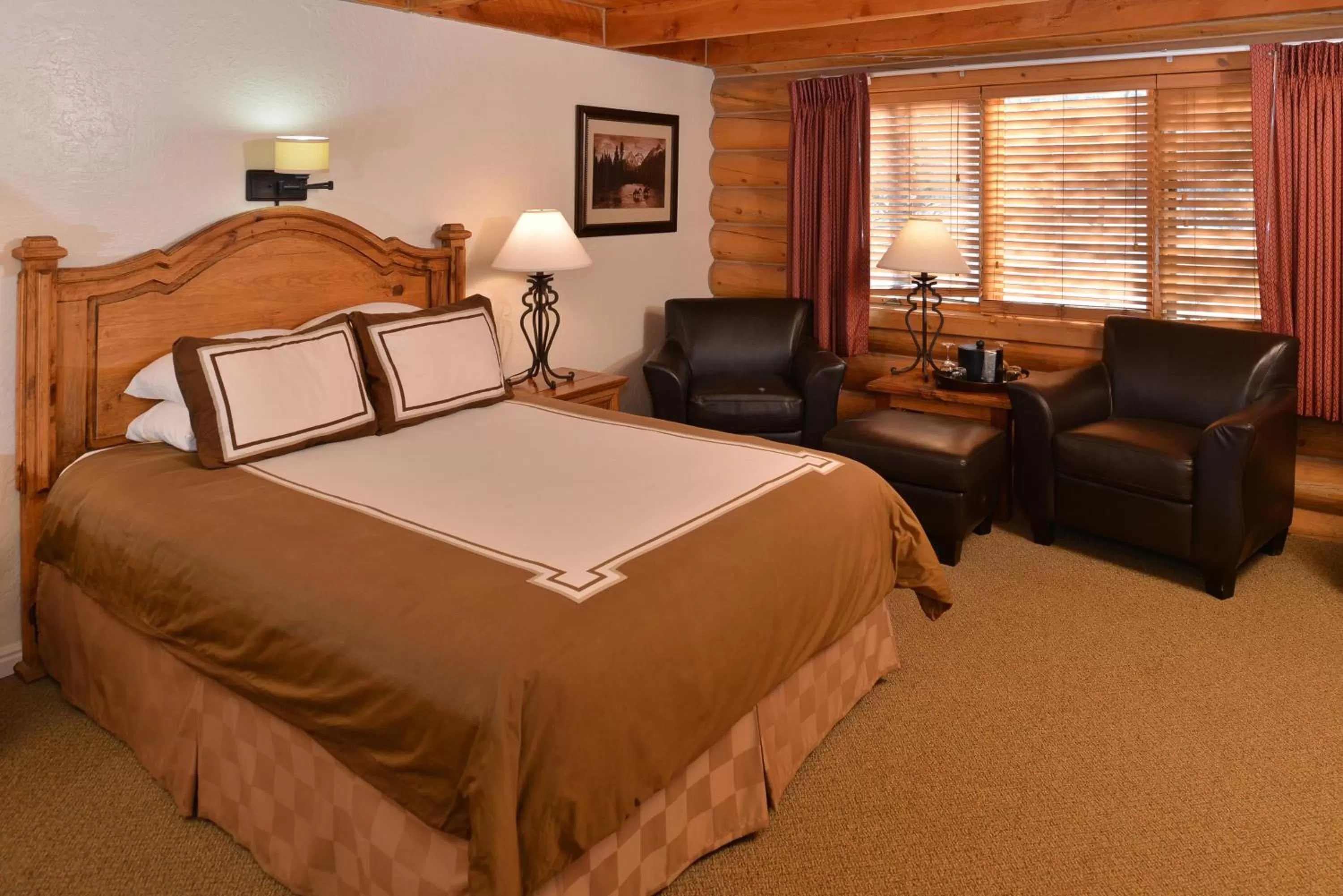 Photo of the whole room, Bed in The Boulder Creek Lodge