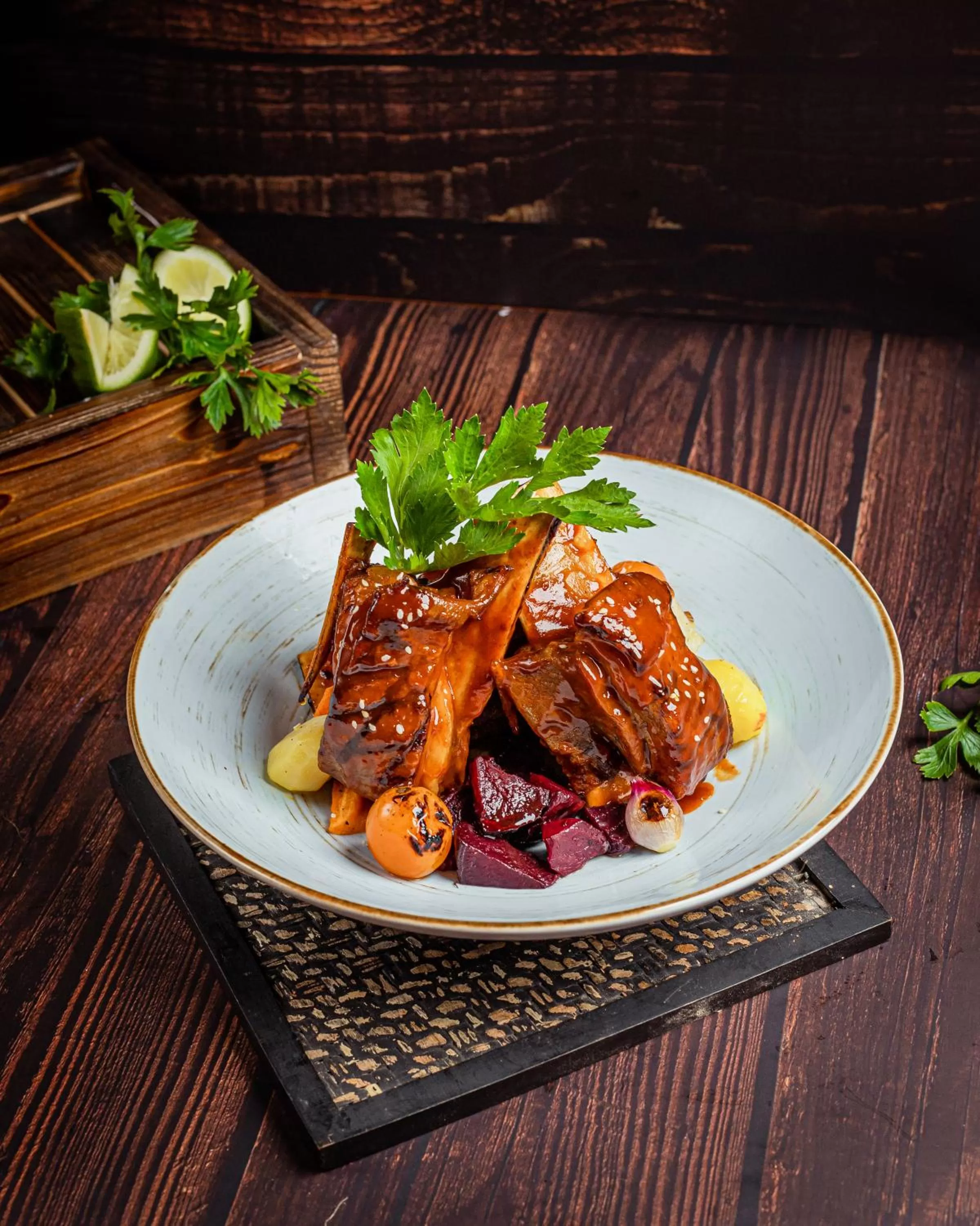 Restaurant/places to eat in Holiday Inn Dhaka City Centre by IHG