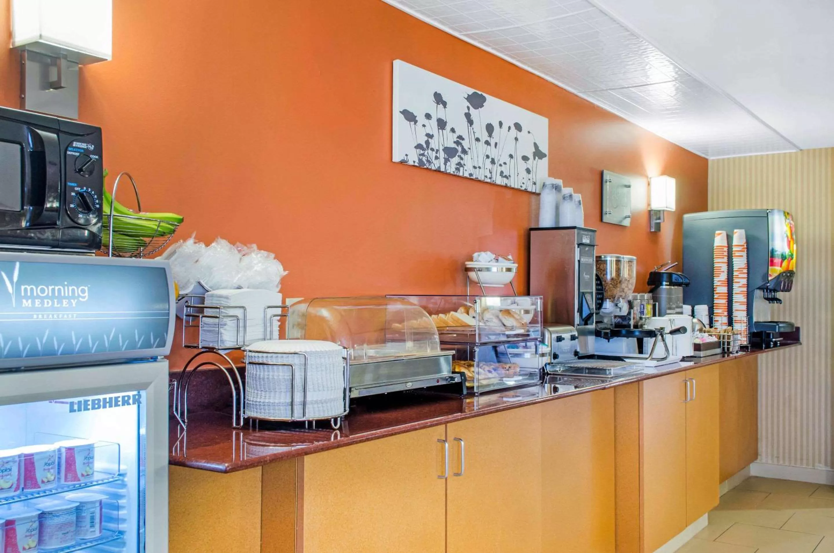 Restaurant/places to eat in Sleep Inn & Suites East Chase