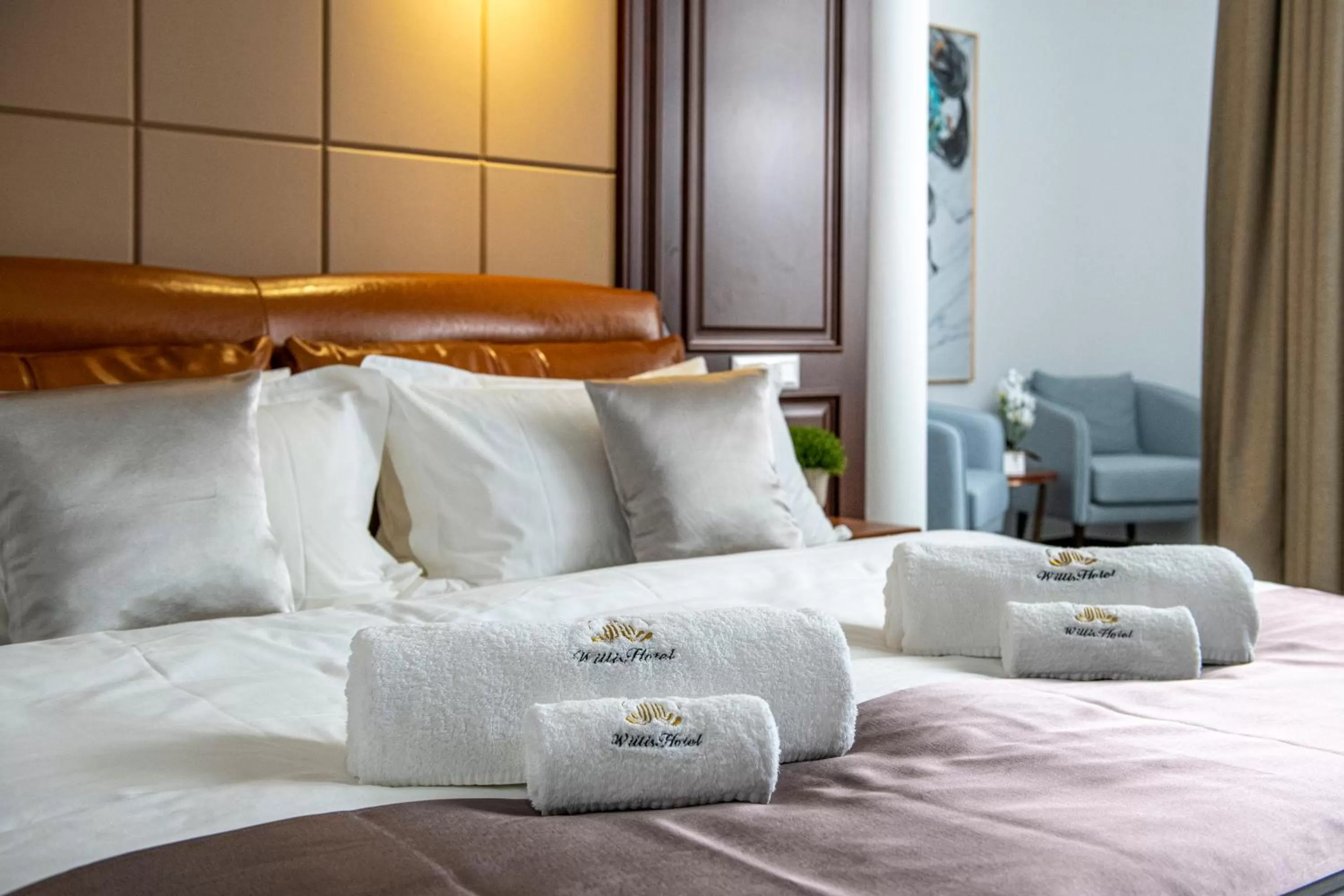 Bed in Willis Hotel Business & Wellness