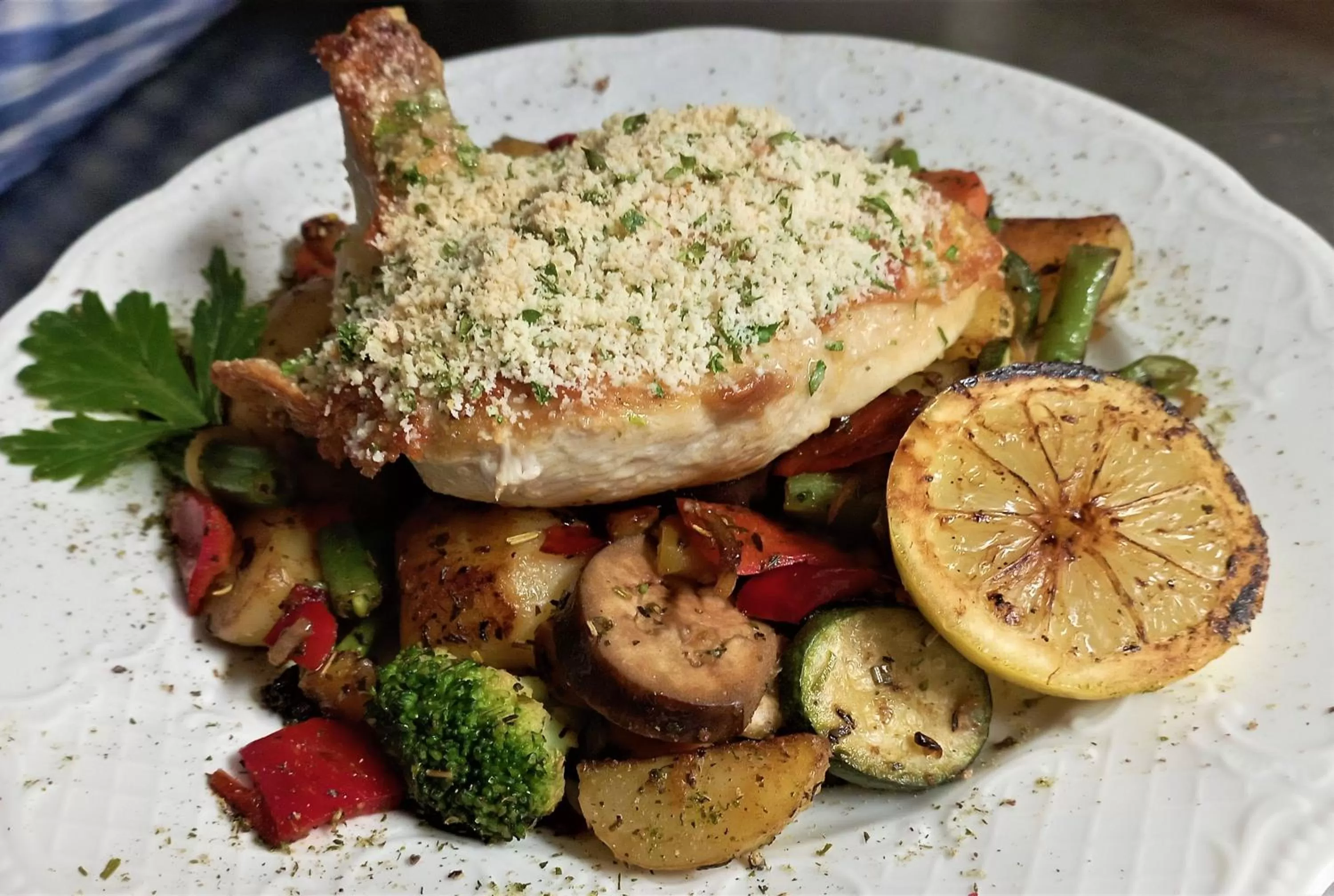 Restaurant/places to eat, Food in Hotel-Restaurant-Krone