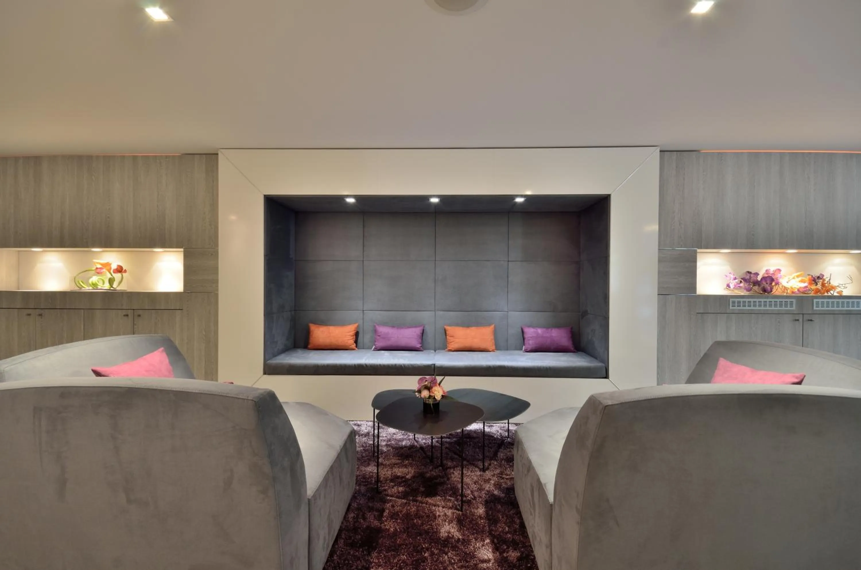 Lounge or bar in Cézanne Hôtel