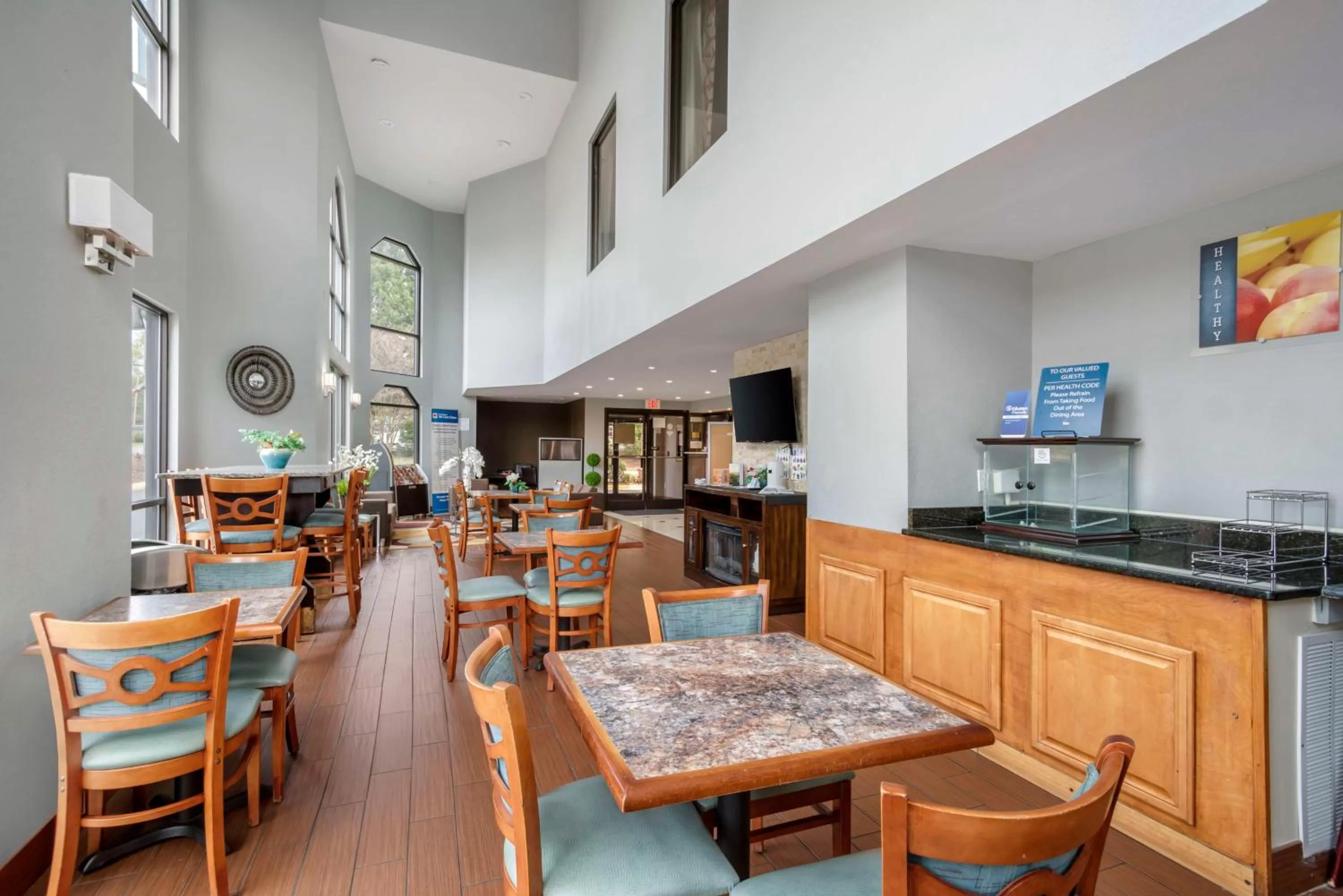 Breakfast in Best Western Statesville Inn