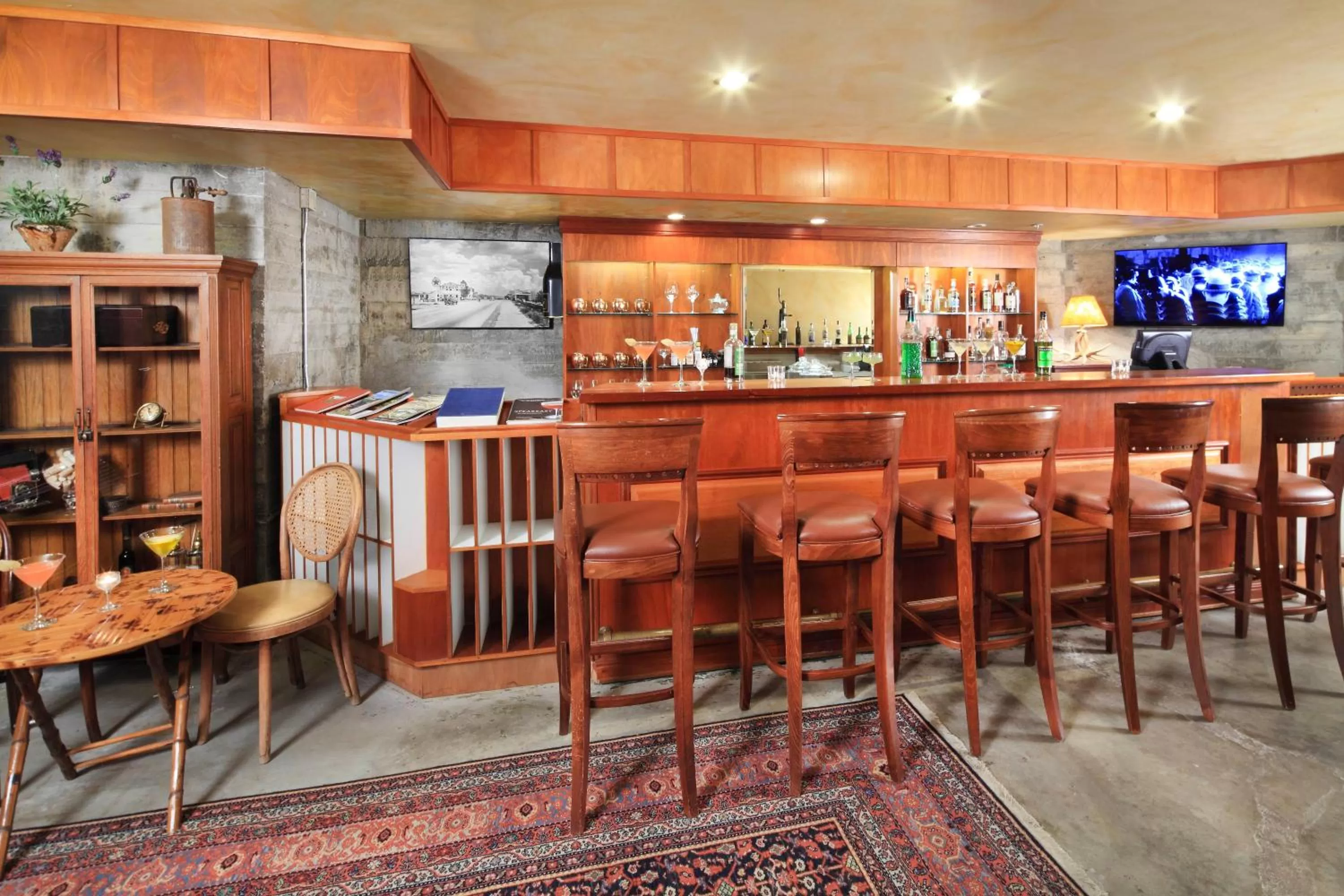Lounge or bar in The Grape Leaf Inn