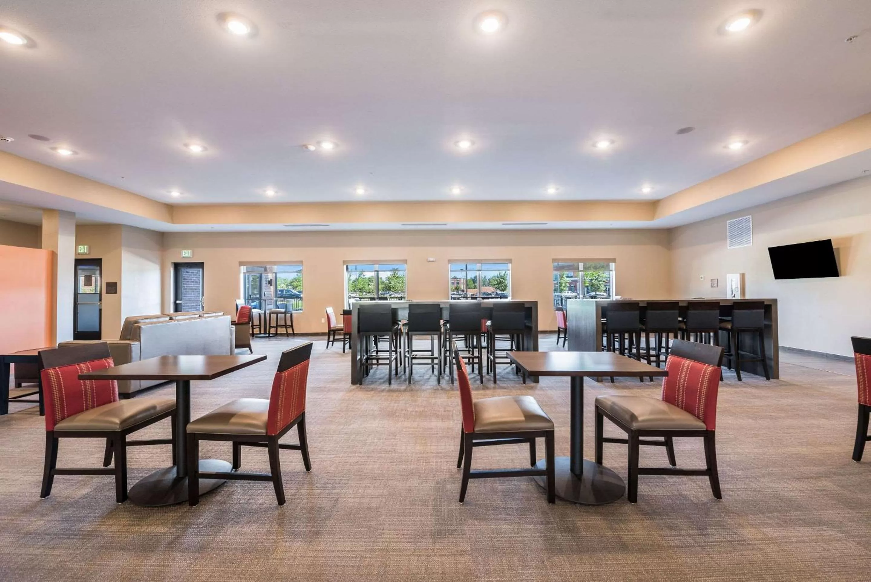 Restaurant/places to eat in Comfort Suites Marysville Columbus - Northwest