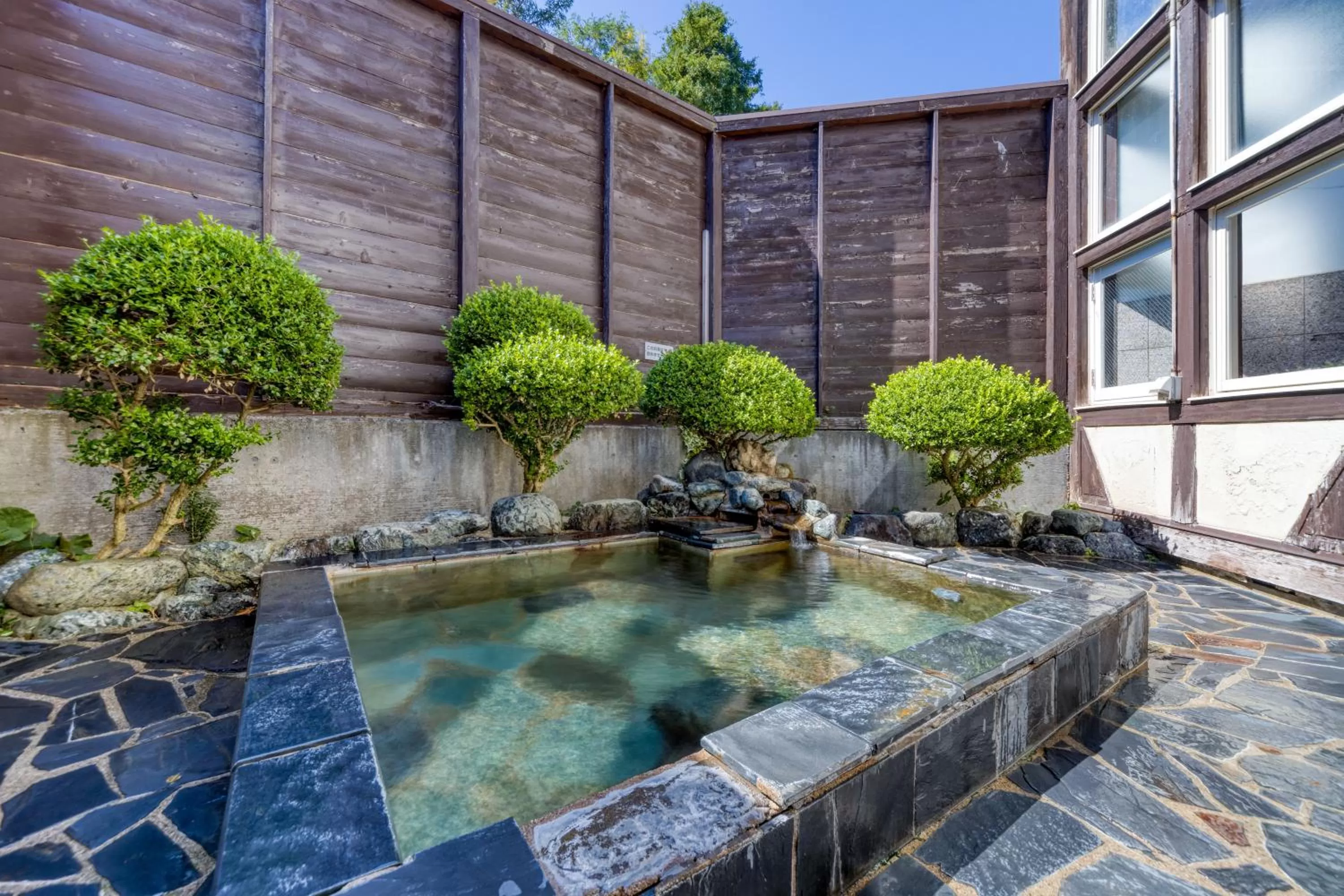Open Air Bath in Hakuba Hotel Paipu no Kemuri