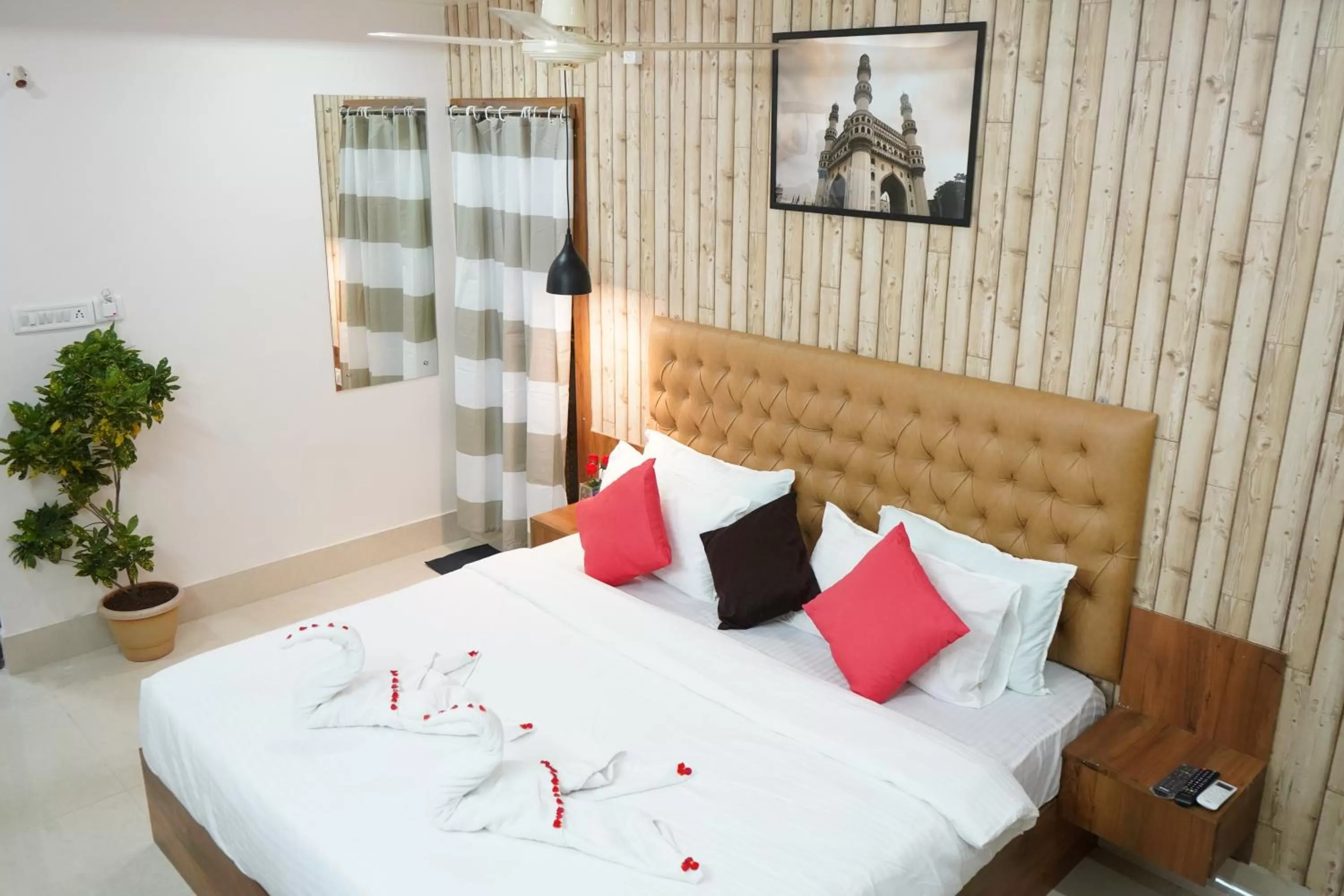 Bed in Homey Meadows - Beach Area