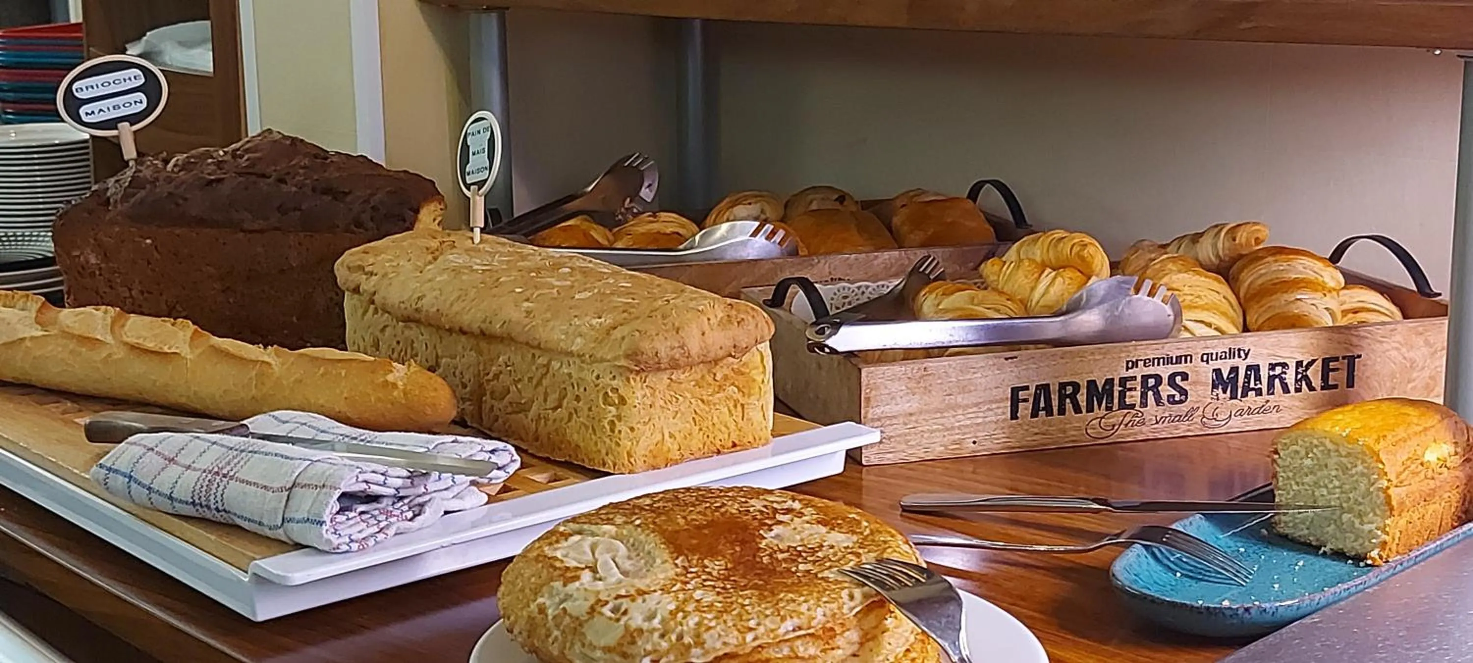Breakfast in Contact Hotel Atoll