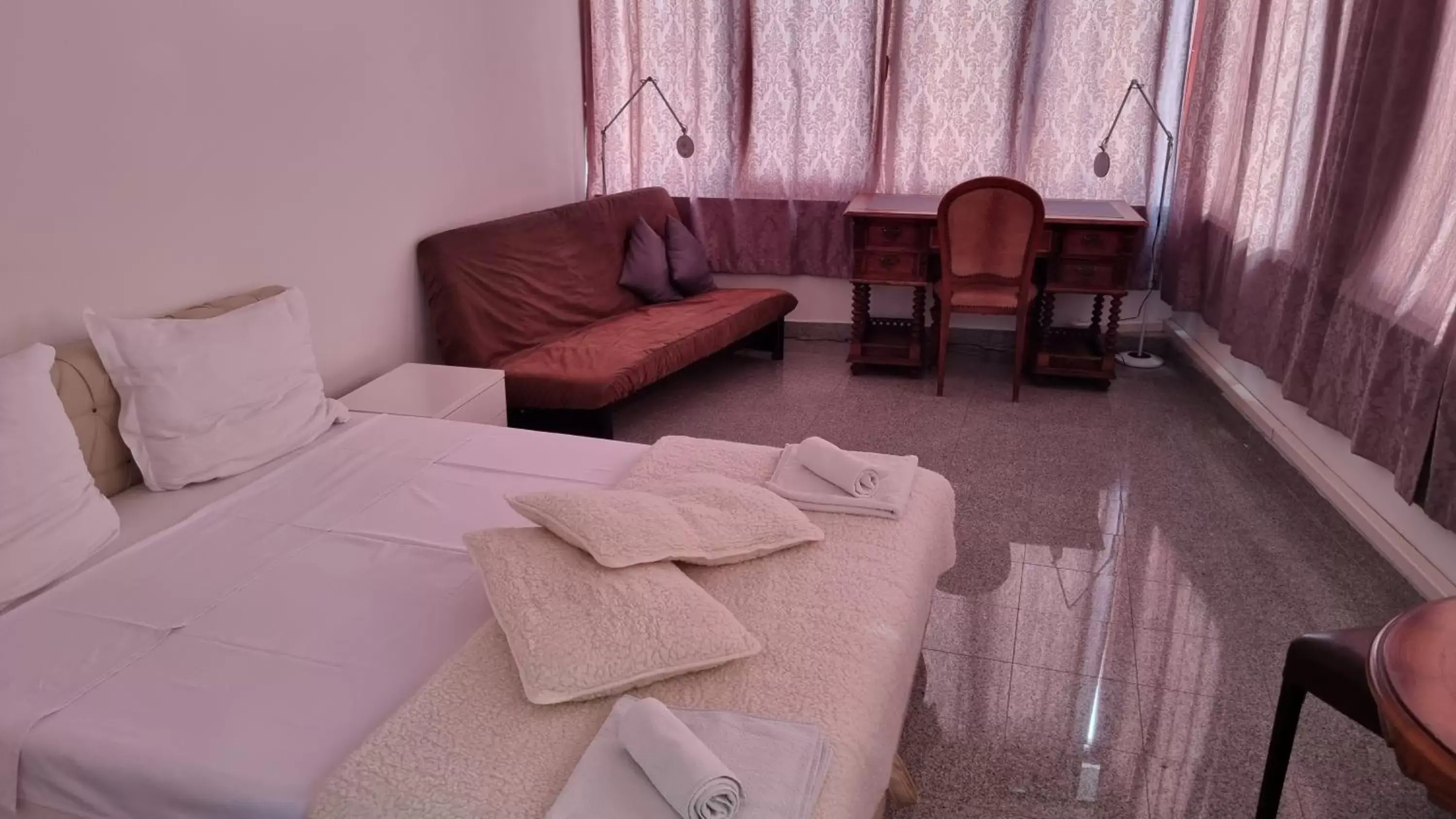 Double or Twin Room with Sea View in Laura Rooms Double or Twin Room with Sea View in Laura Rooms