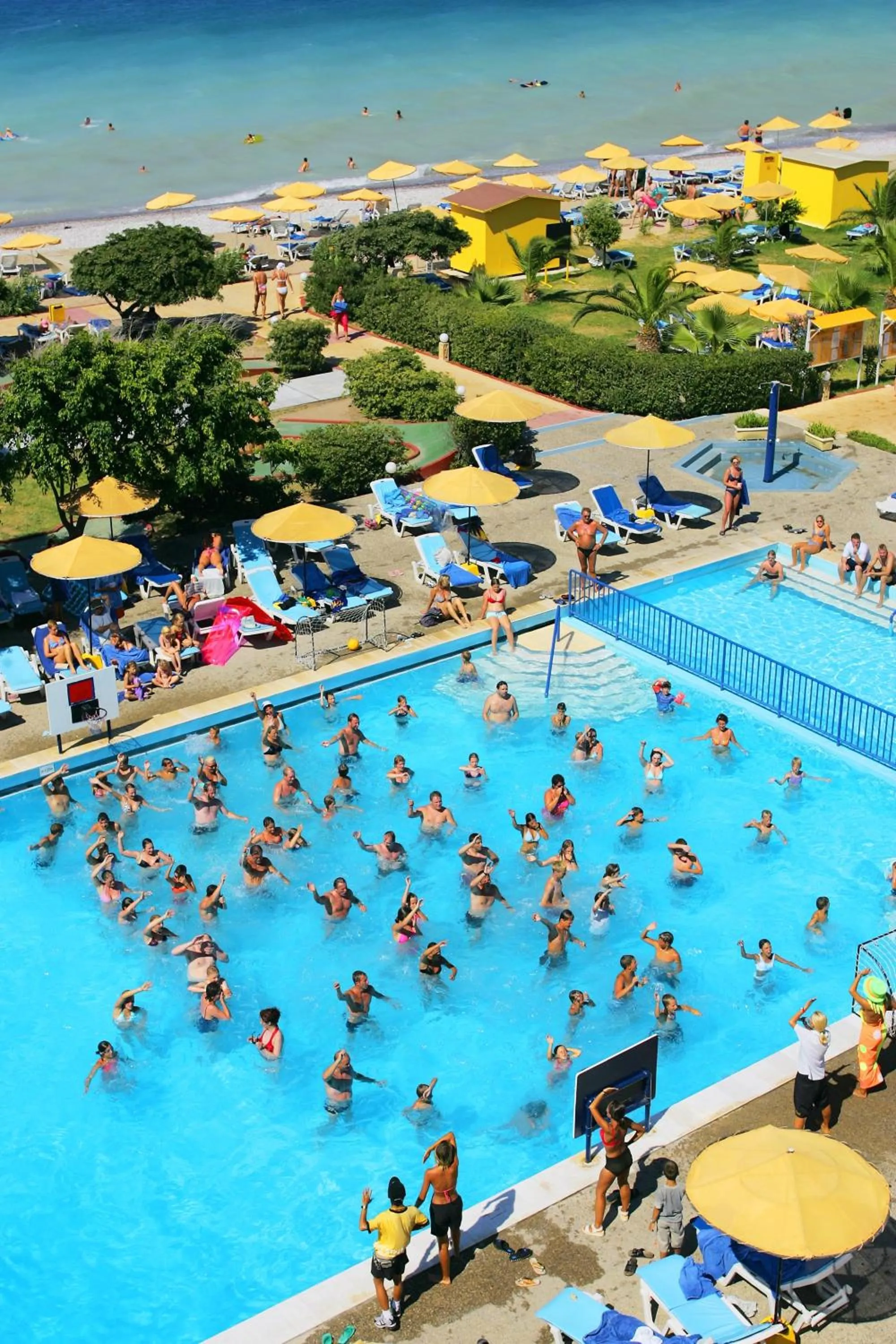 People in Sunshine Rhodes