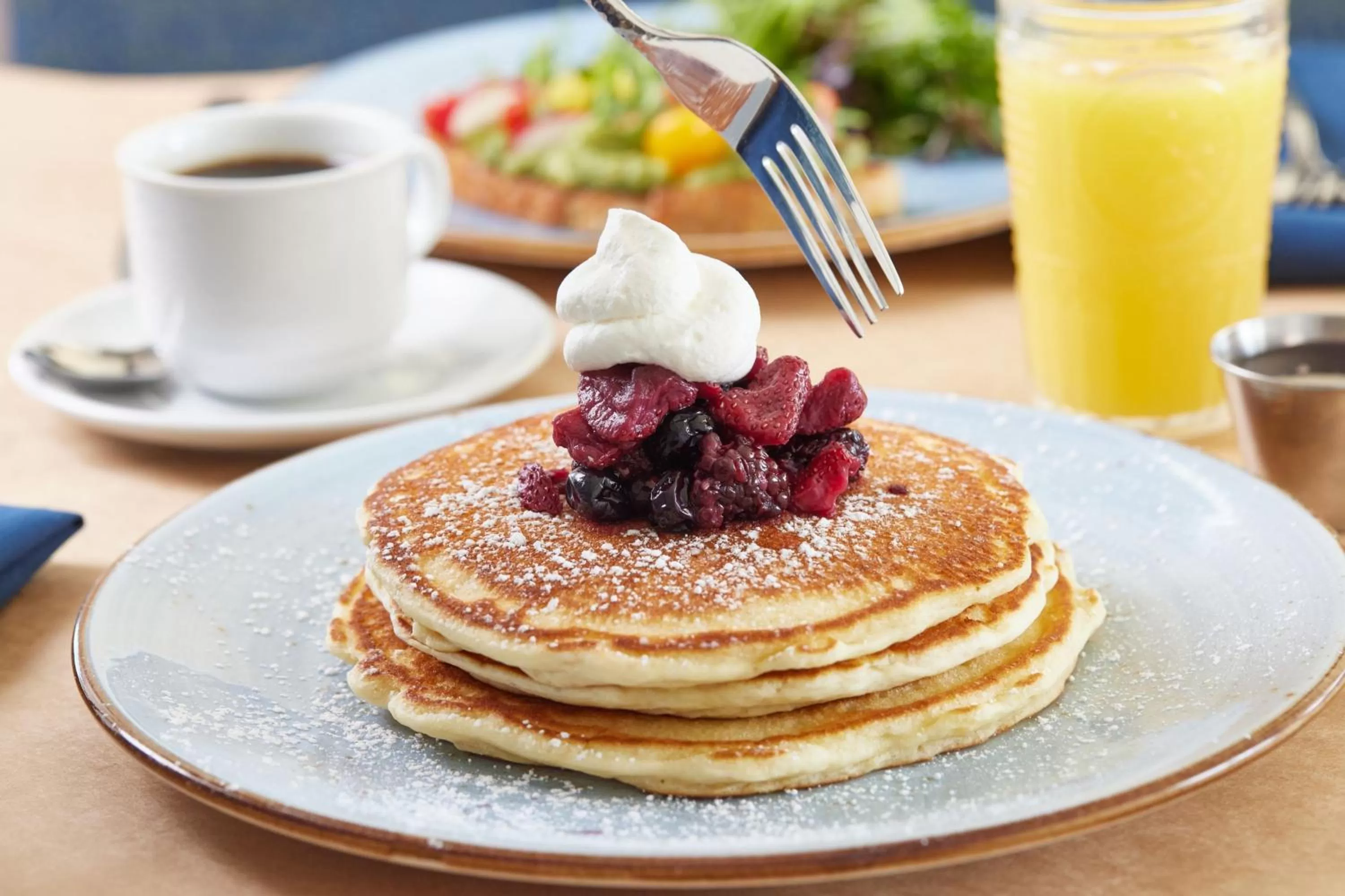 Restaurant/places to eat in Delta Hotels by Marriott™ Virginia Beach Waterfront Suites