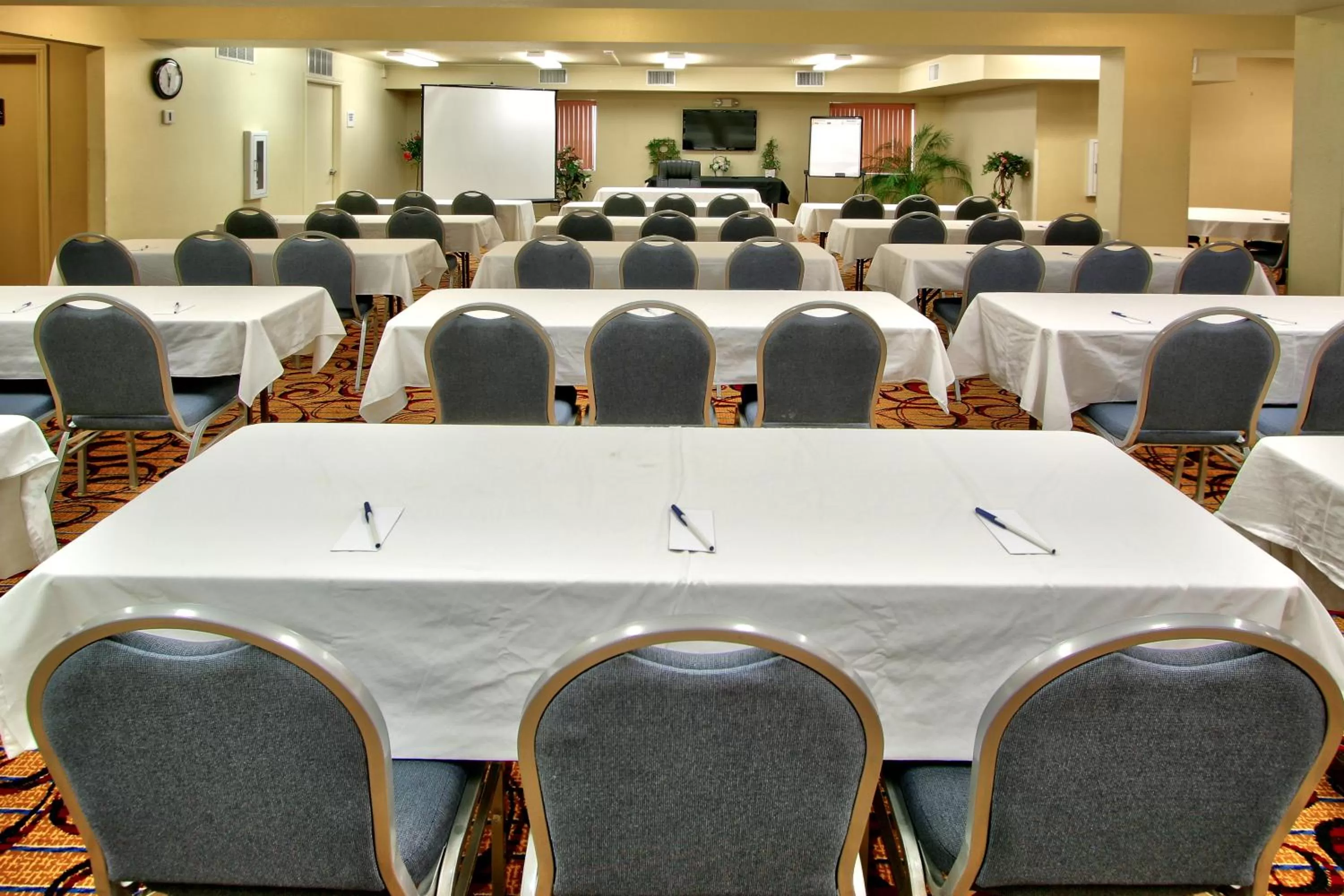 Meeting/conference room in MCM Elegante Suites