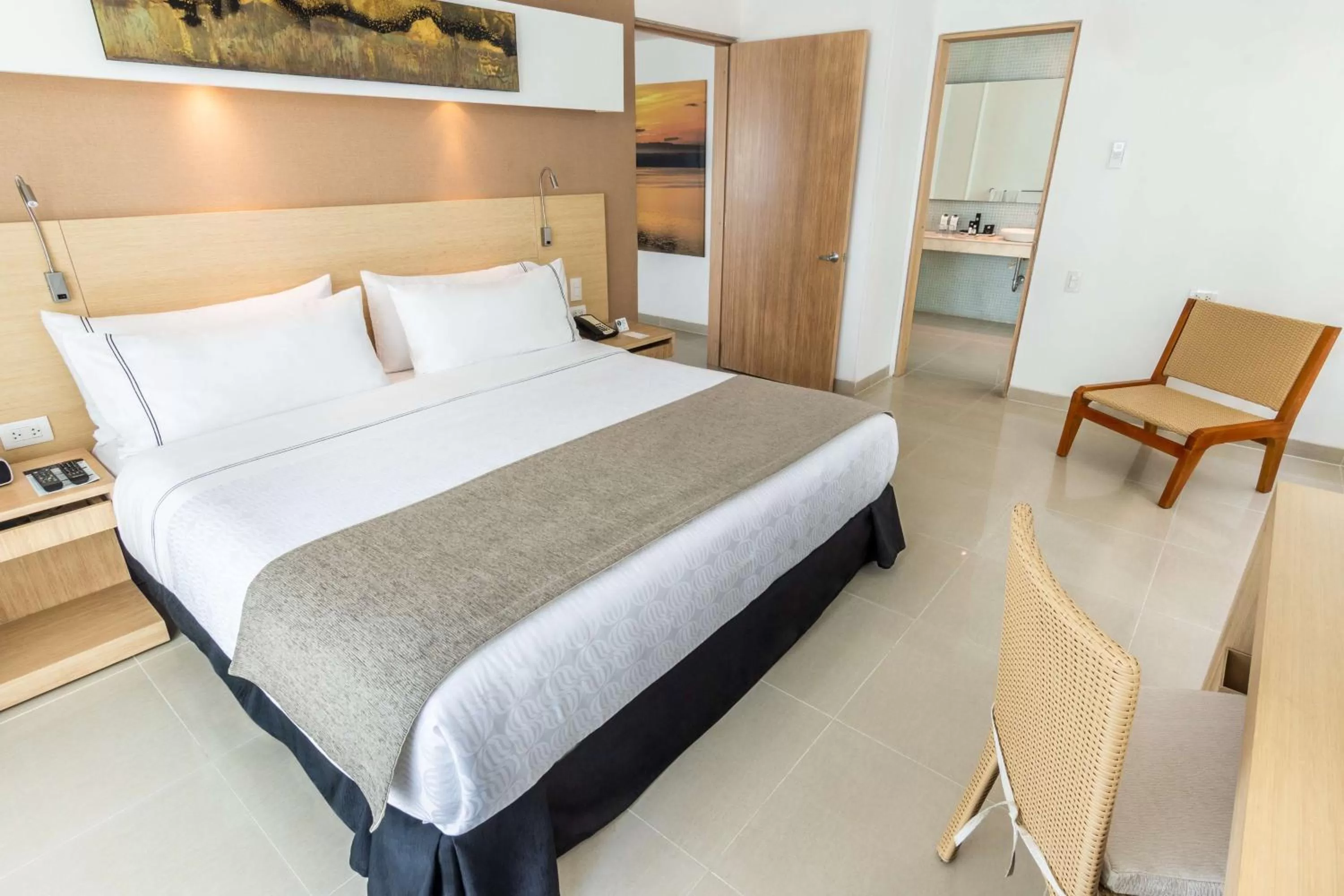 Photo of the whole room, Bed in Sonesta Hotel Cartagena