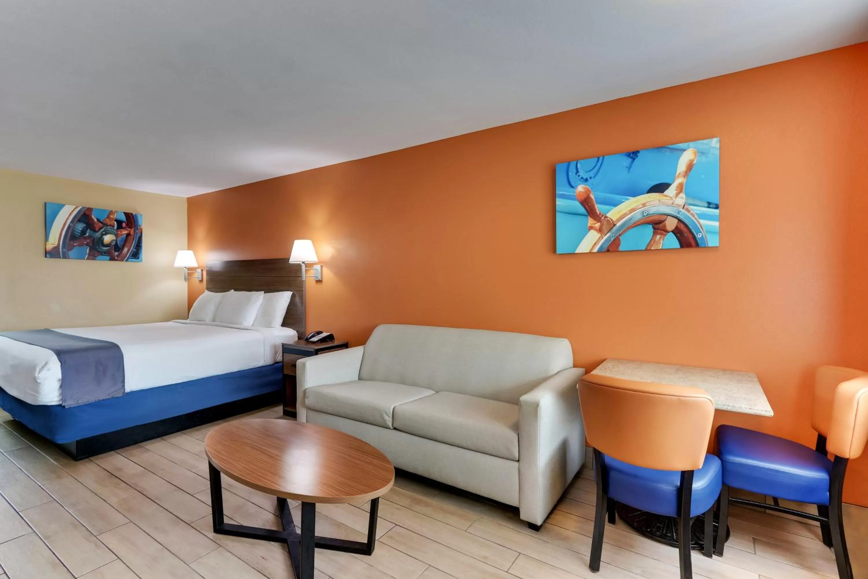 Bed in Captains Quarters Inn