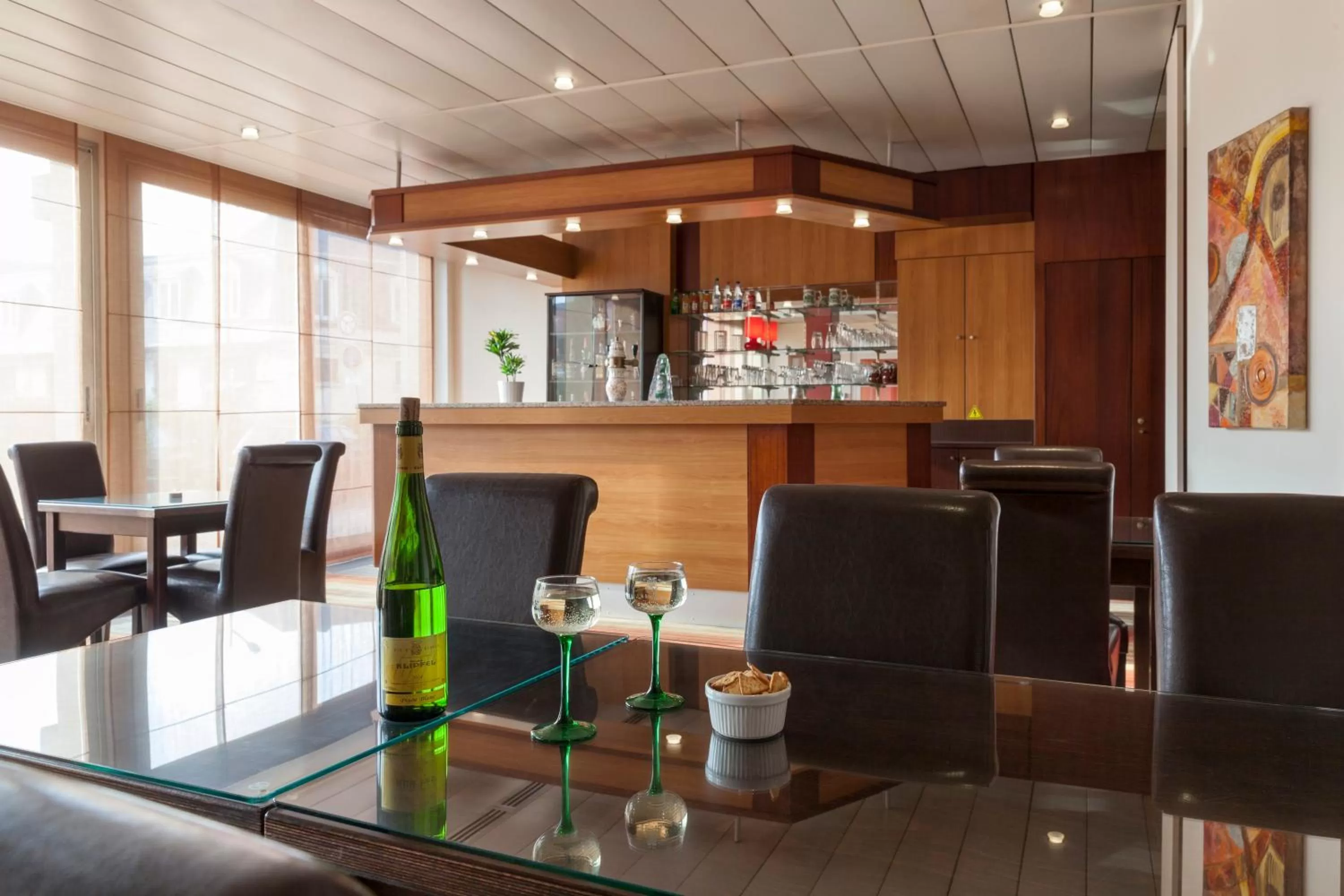 Lounge or bar in The Originals City, Hôtel Le Forum, Strasbourg Nord