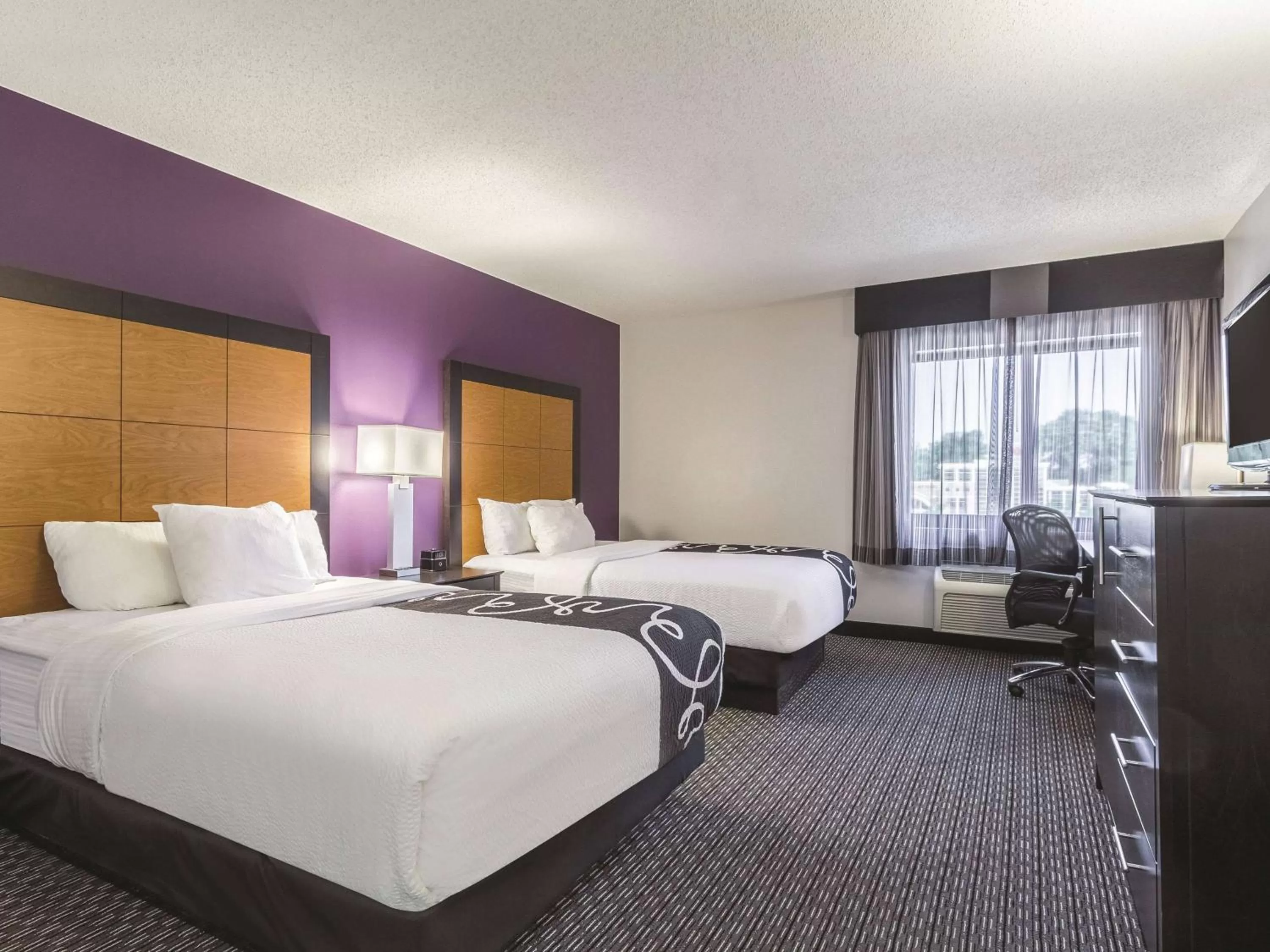 Photo of the whole room, Bed in La Quinta Inn by Wyndham Odessa