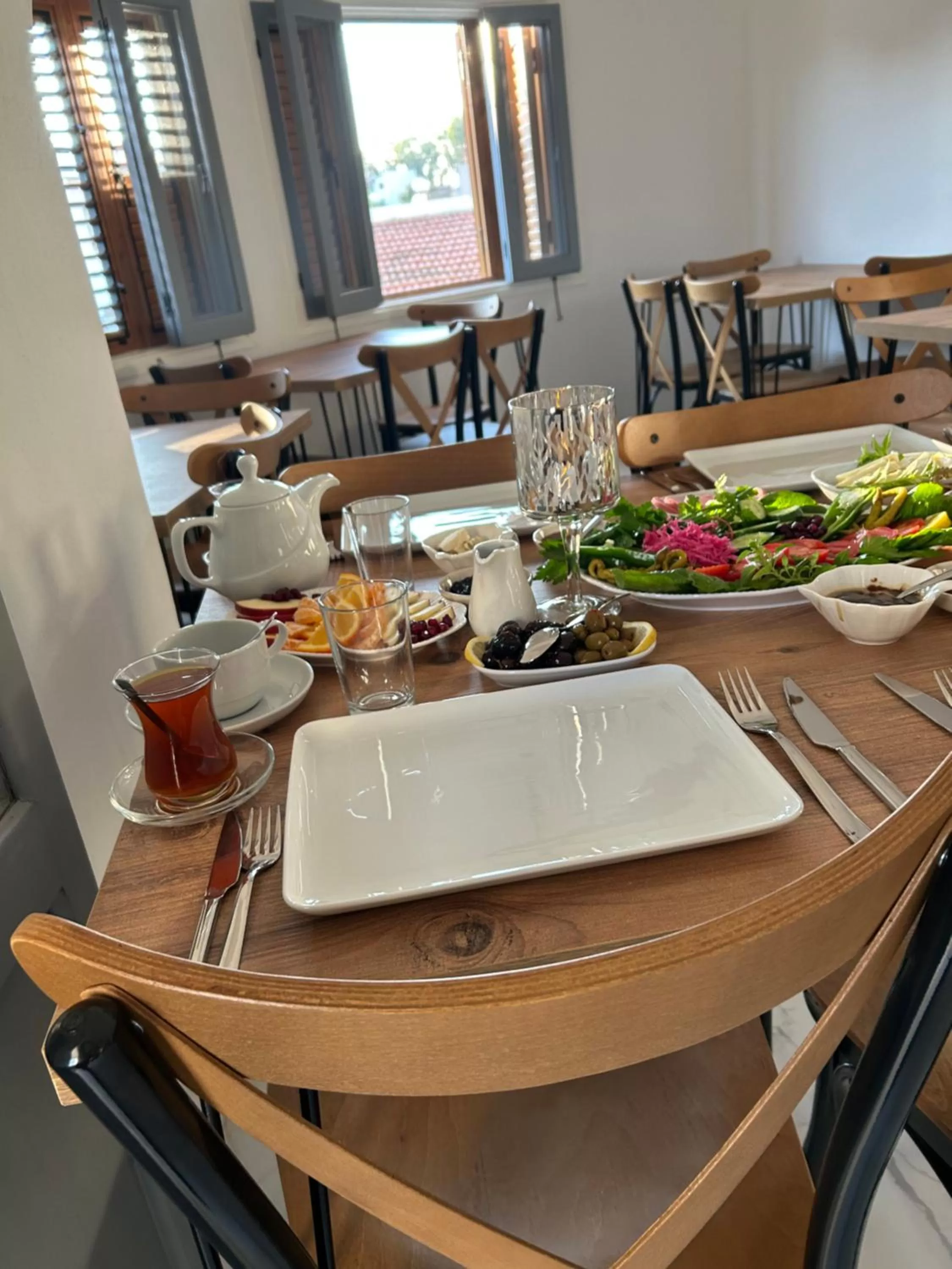 Restaurant/Places to Eat in Royal Goddess Guest House, Walled City