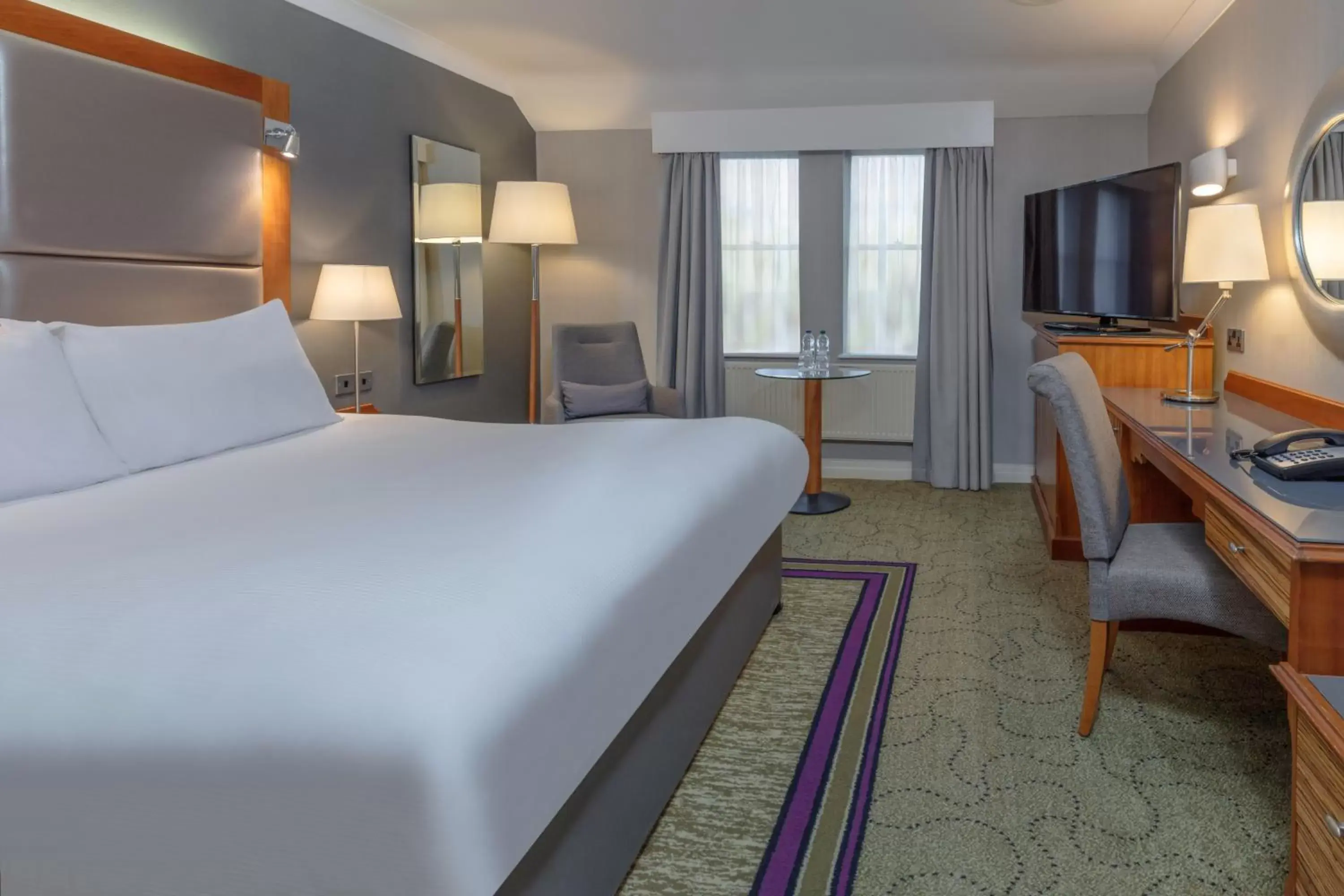 Deluxe King Room in The Park Royal Hotel & Spa Deluxe King Room in The Park Royal Hotel & Spa