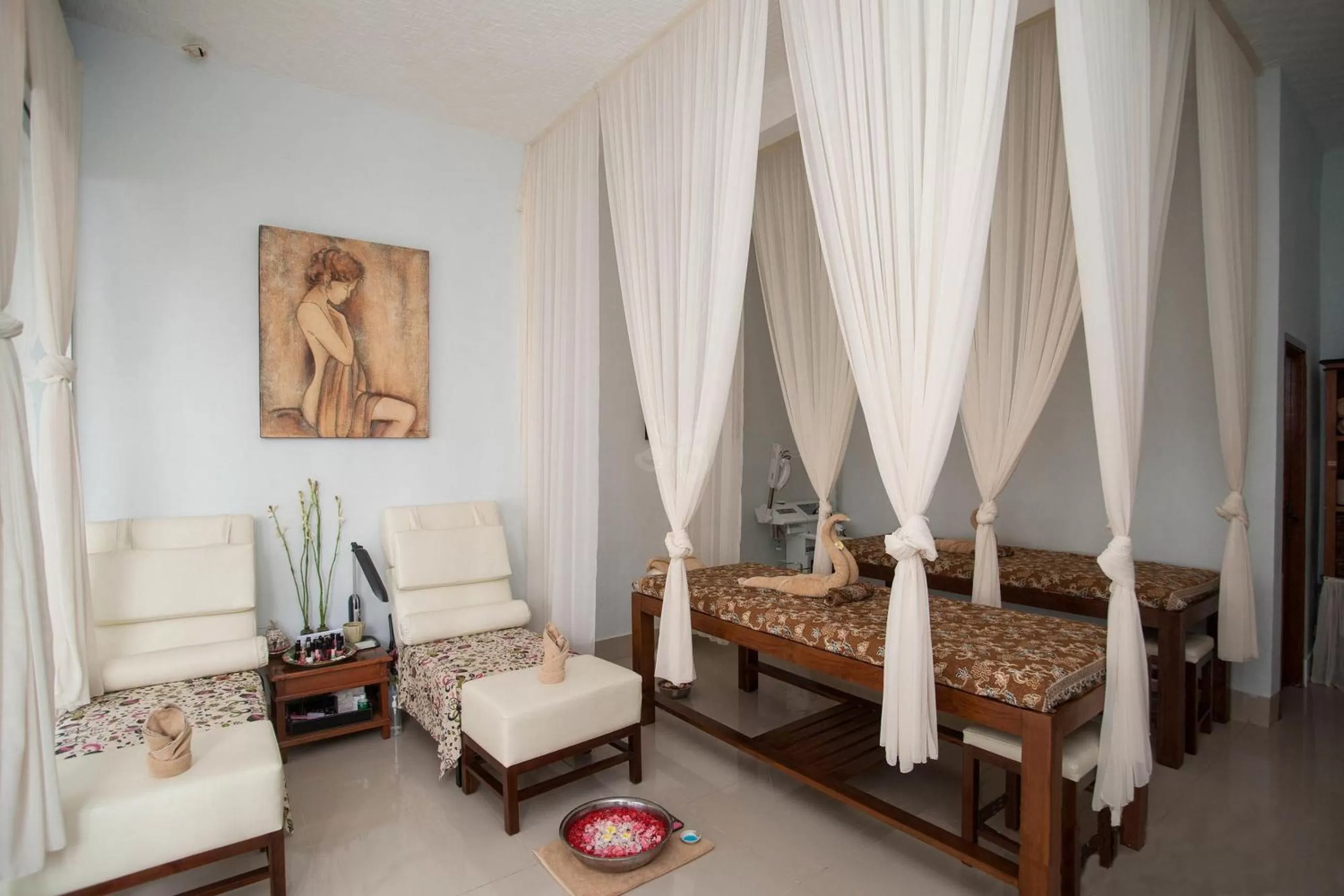 Massage in Samsara Inn