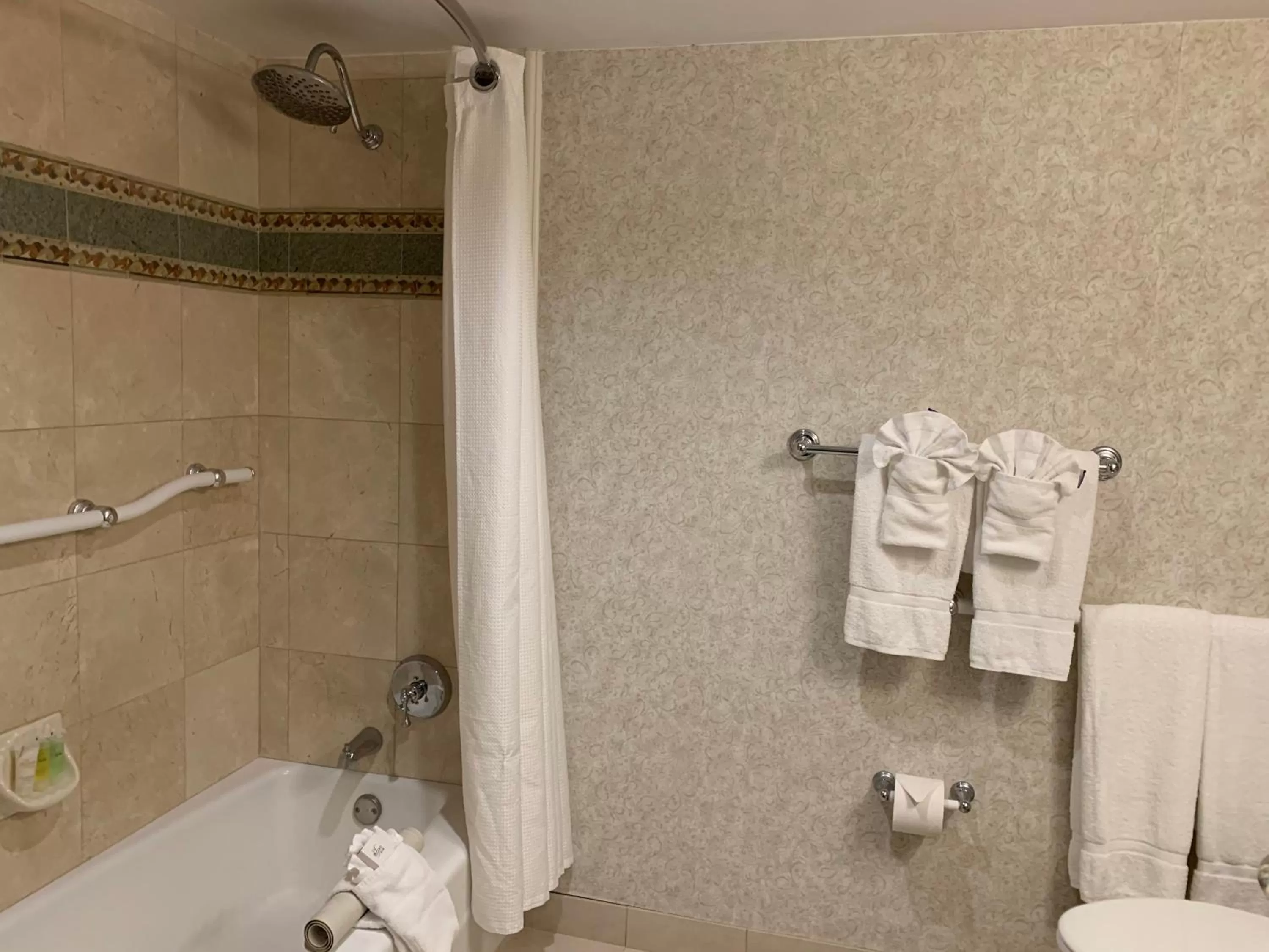 Bathroom in The Lago Mar Beach Resort and Club