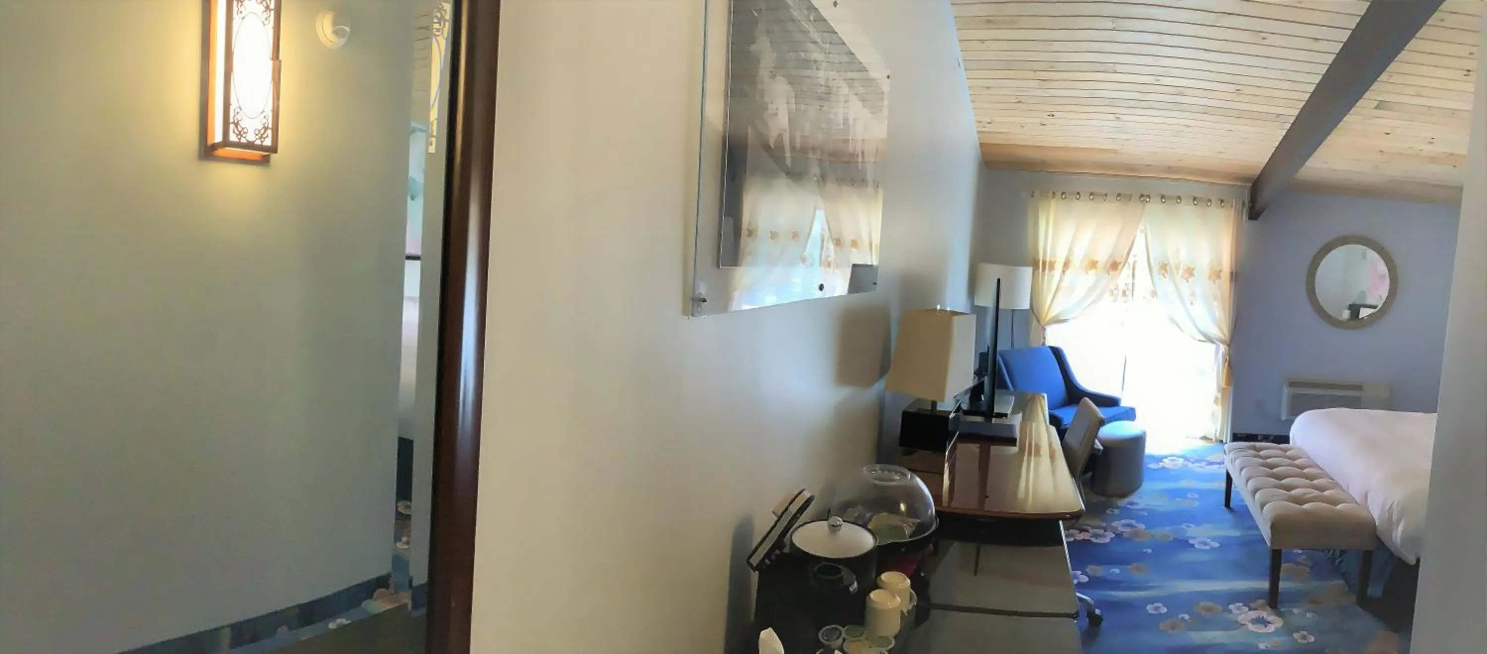 Coffee/tea facilities in Wangshi China Palace