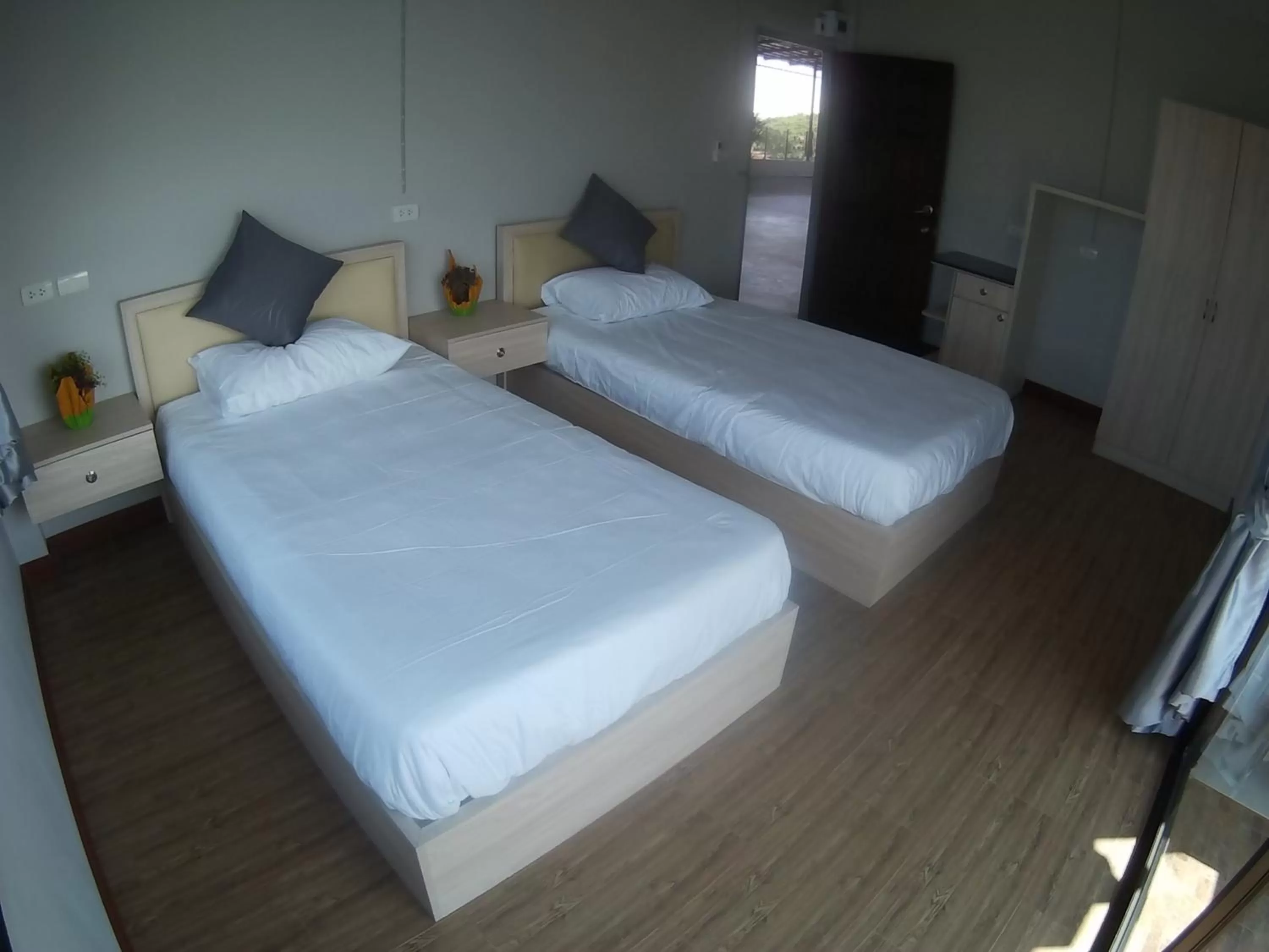 Bed in Na Siri Lake View