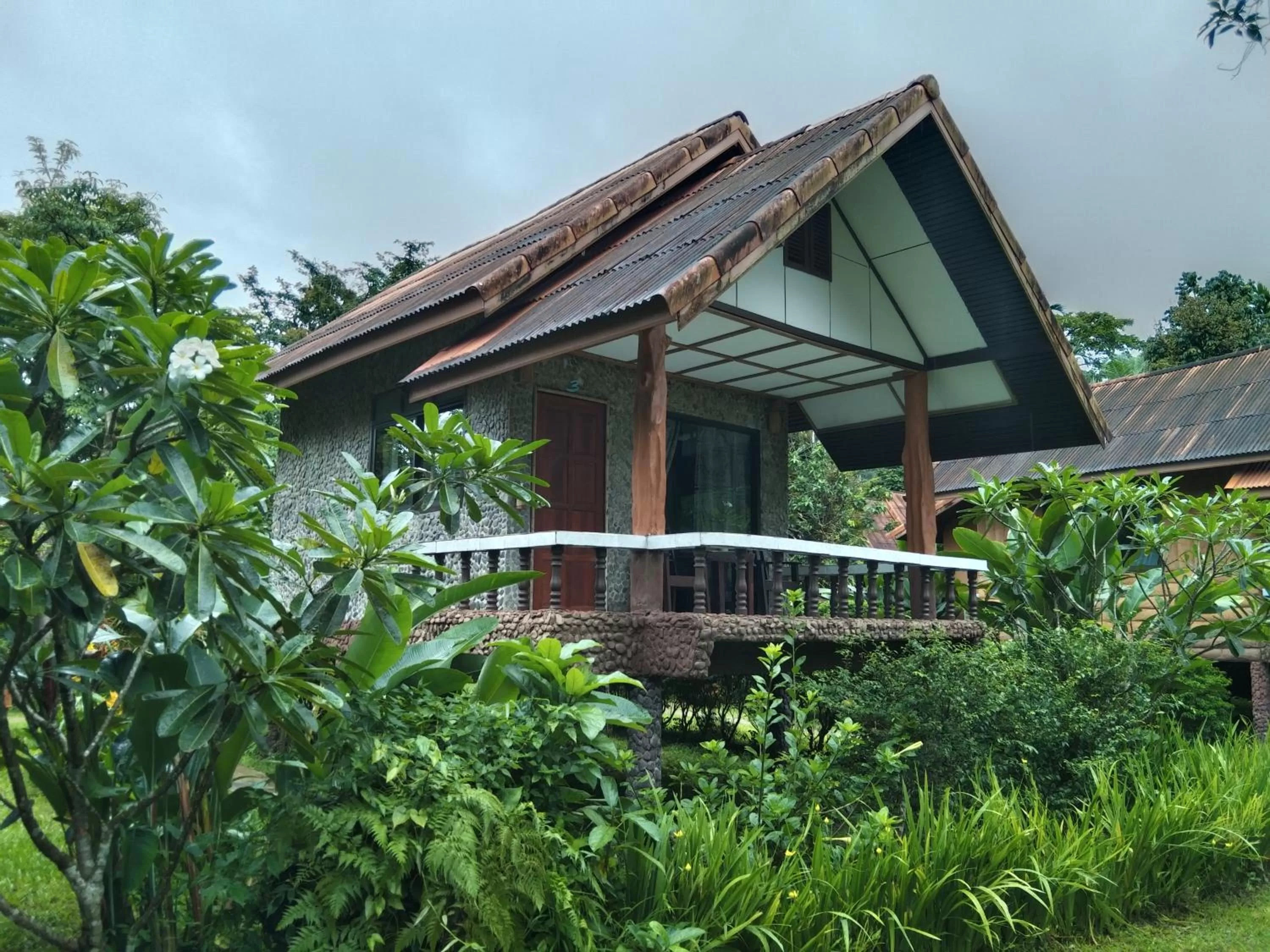 Property building in Khao Sok River & Jungle Resort