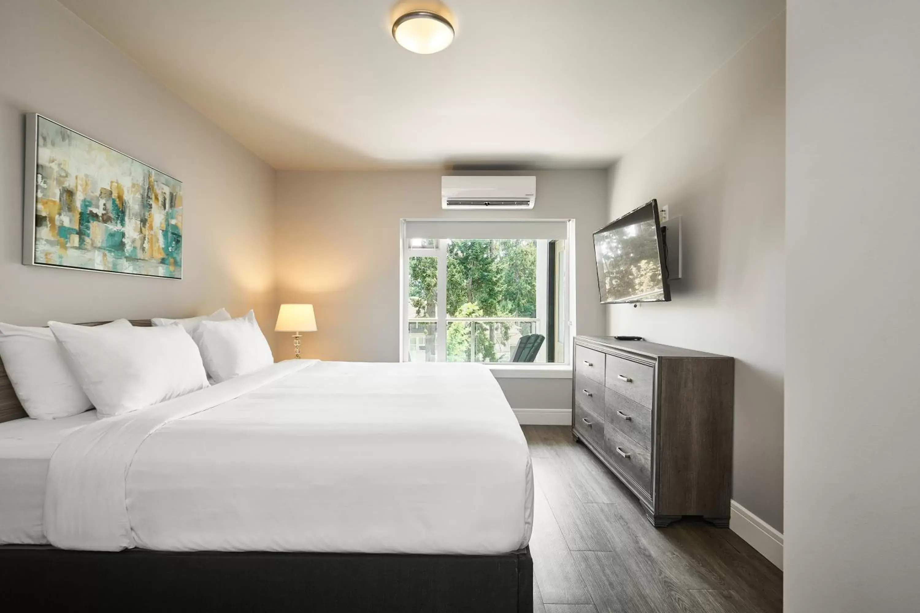 One-Bedroom Apartment in SoLo Suites One-Bedroom Apartment in SoLo Suites