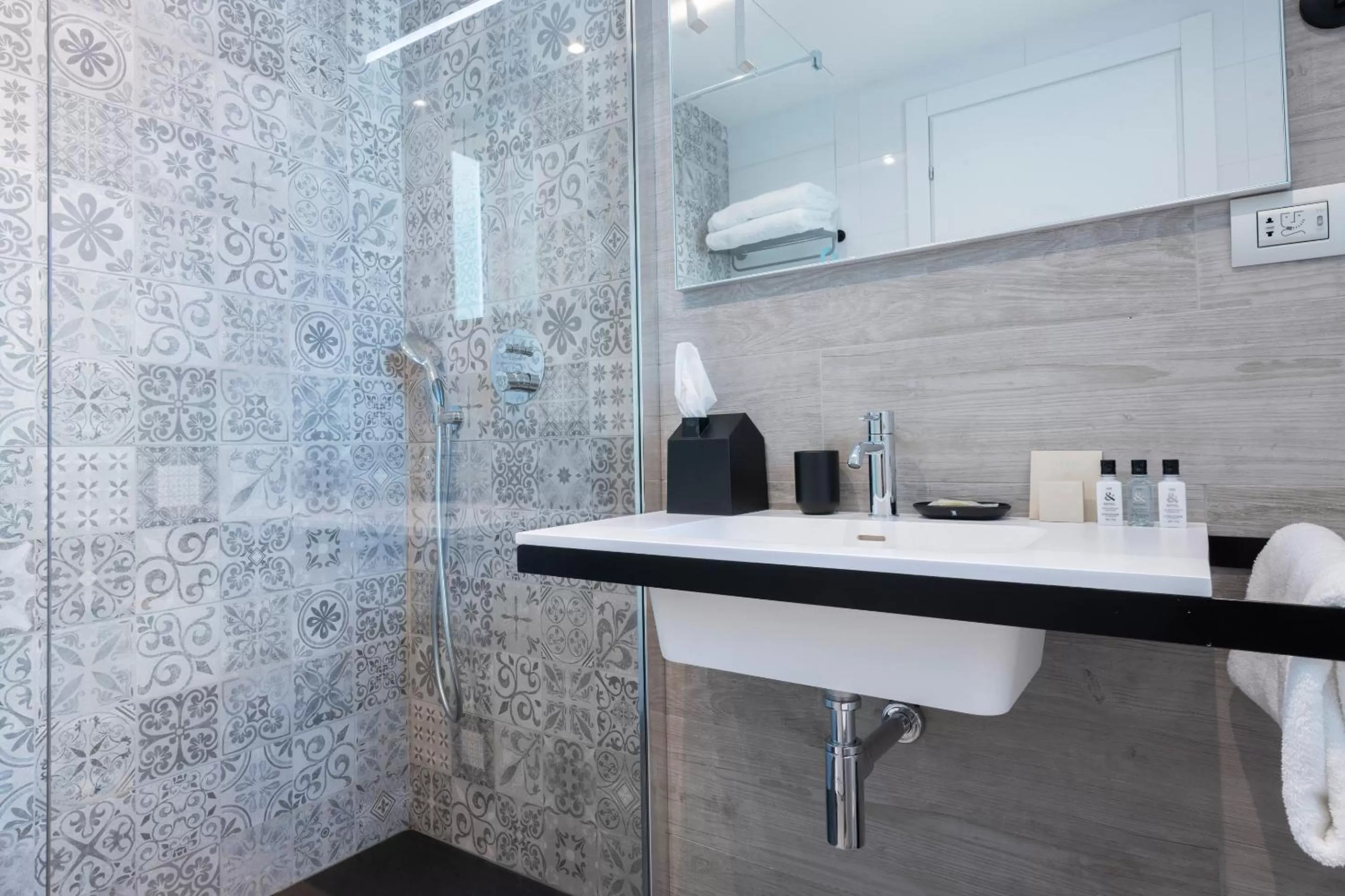 Bathroom in Hotel Juliani - Boutique Hotel